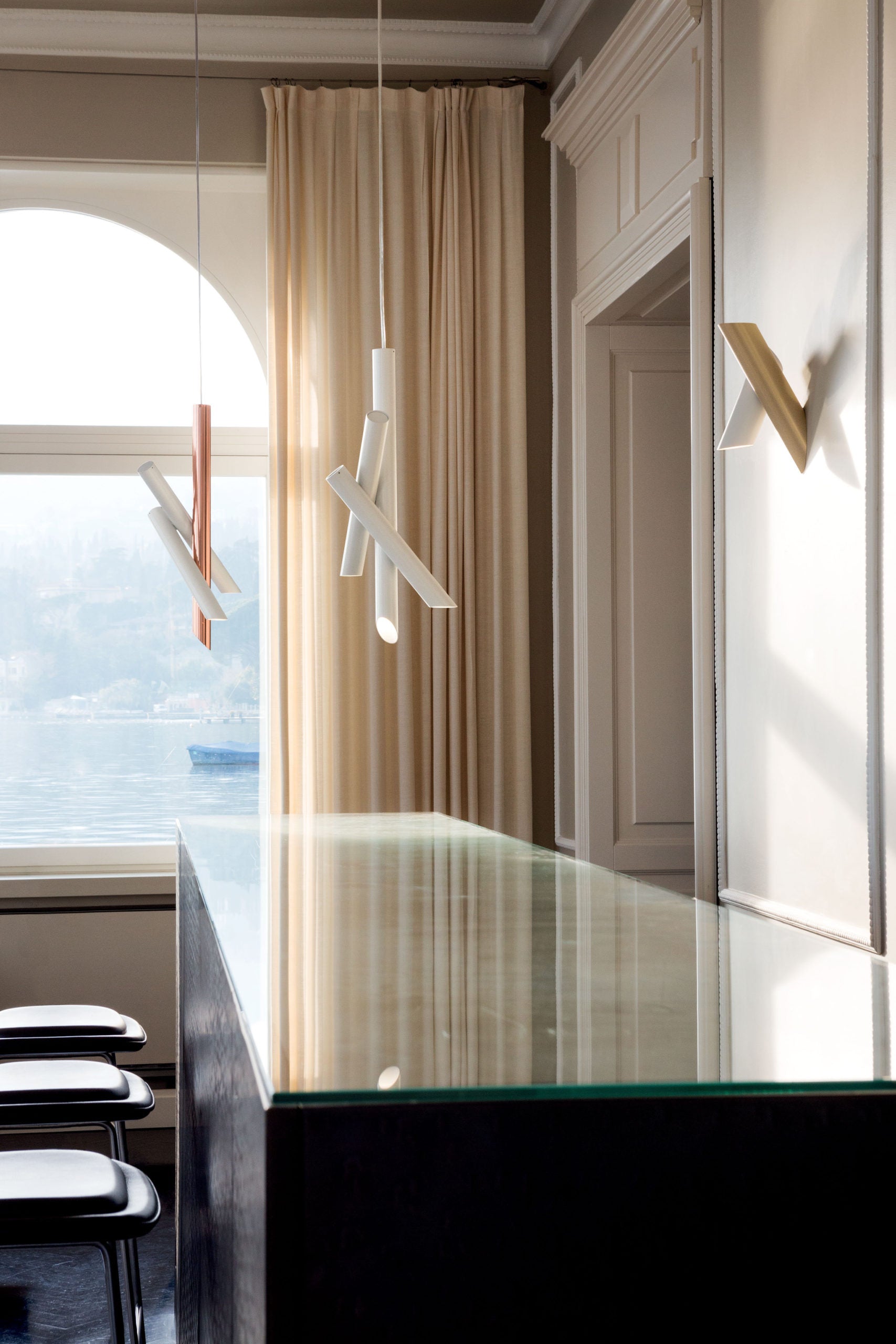 Solara Lampe suspendue tubes aluminium minimaliste - Neutralighting