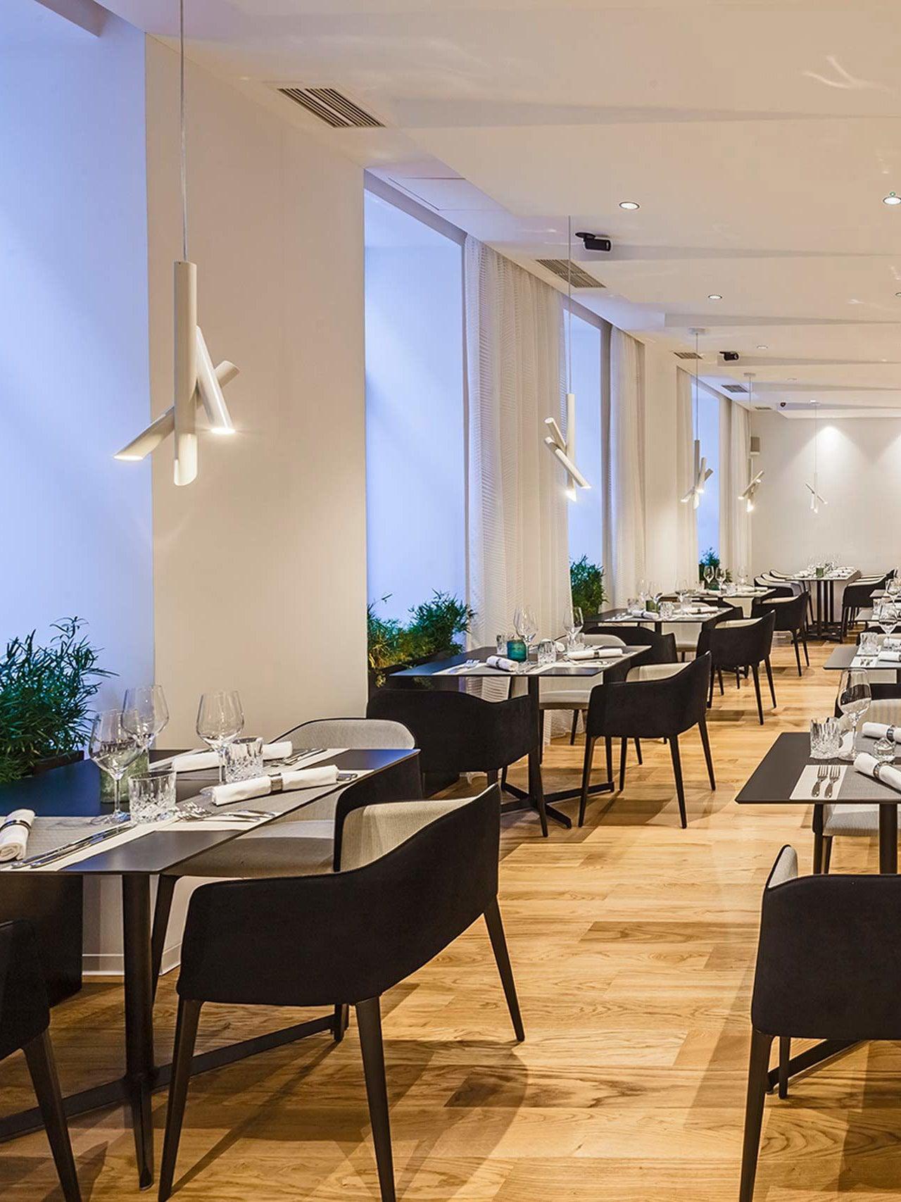 Solara Lampe suspendue tubes aluminium minimaliste - Neutralighting