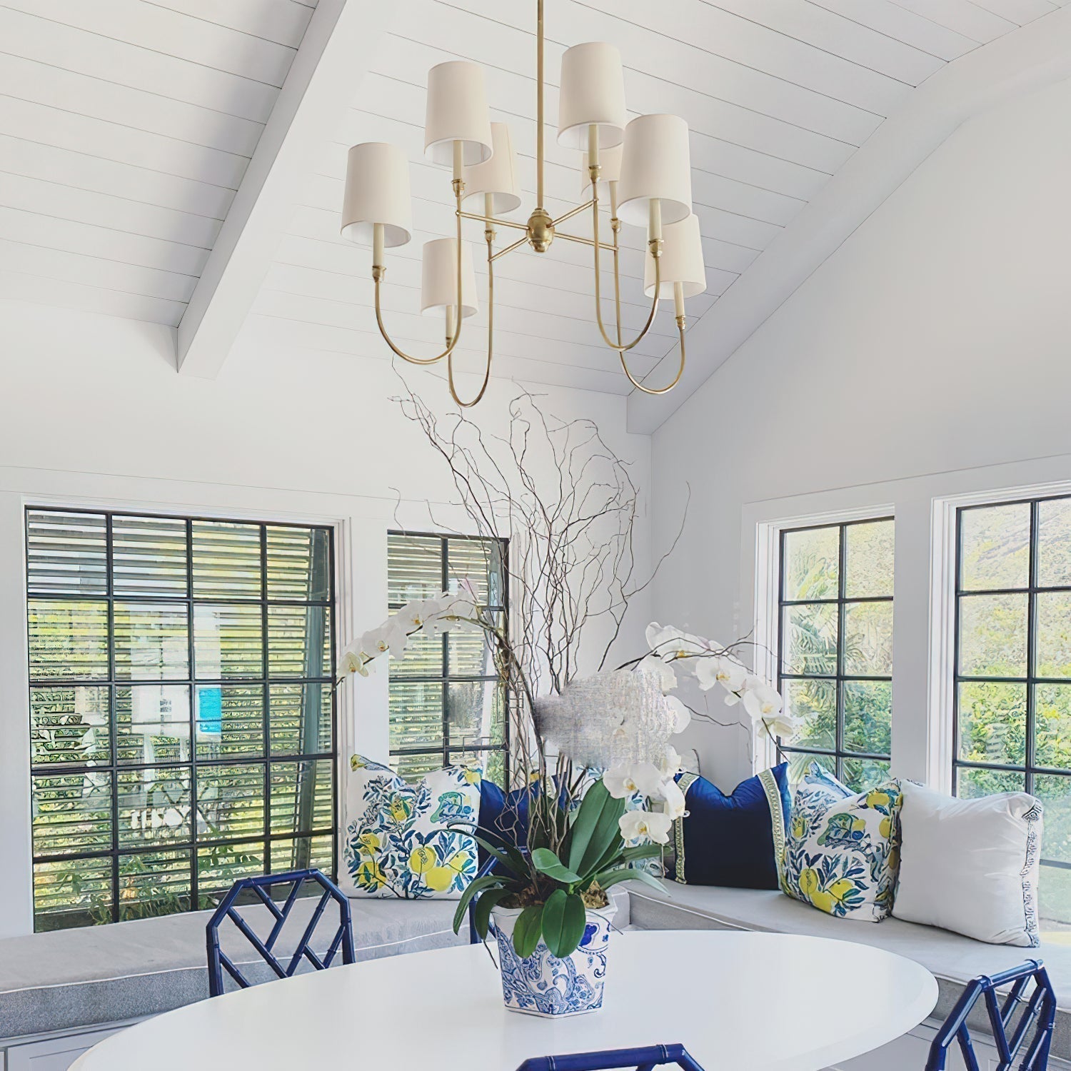 Talia Lustre de Luxe en Laiton et Tissu - Neutralighting