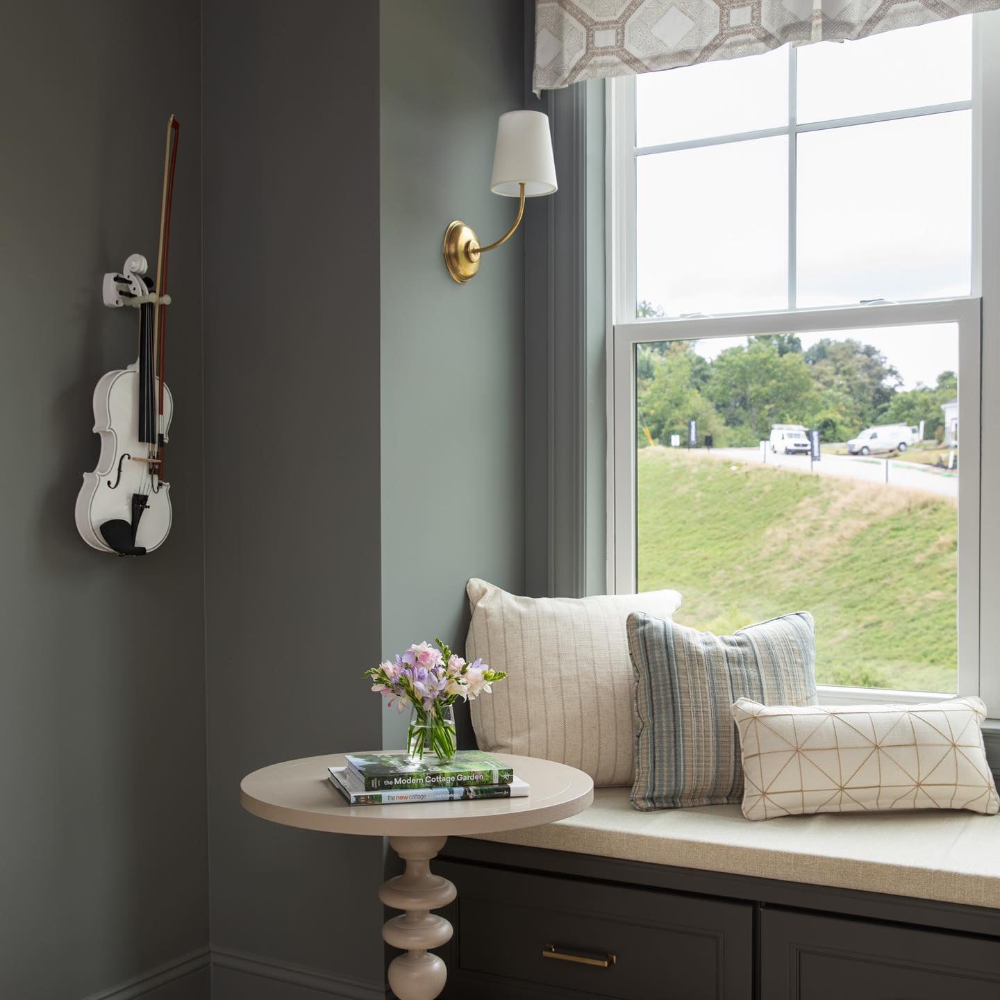 Victor Applique Murale en Bronze Noir et Tissu - Neutralighting