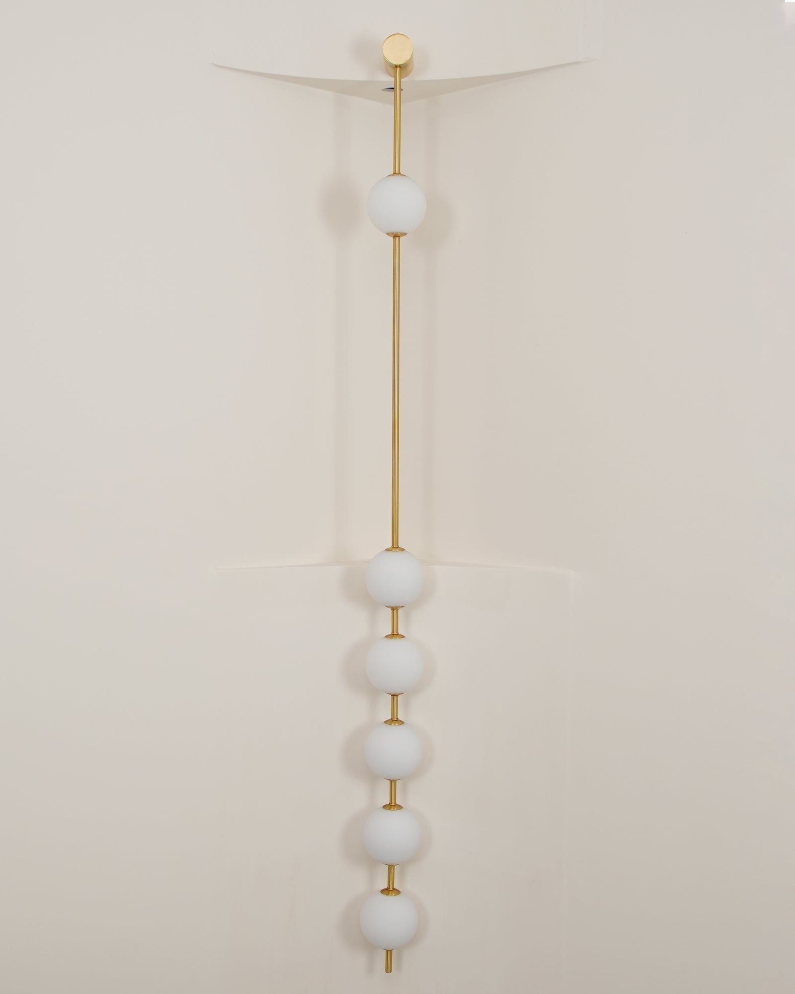 Lustra Applique Murale Sphères Verticales Laiton - Neutralighting