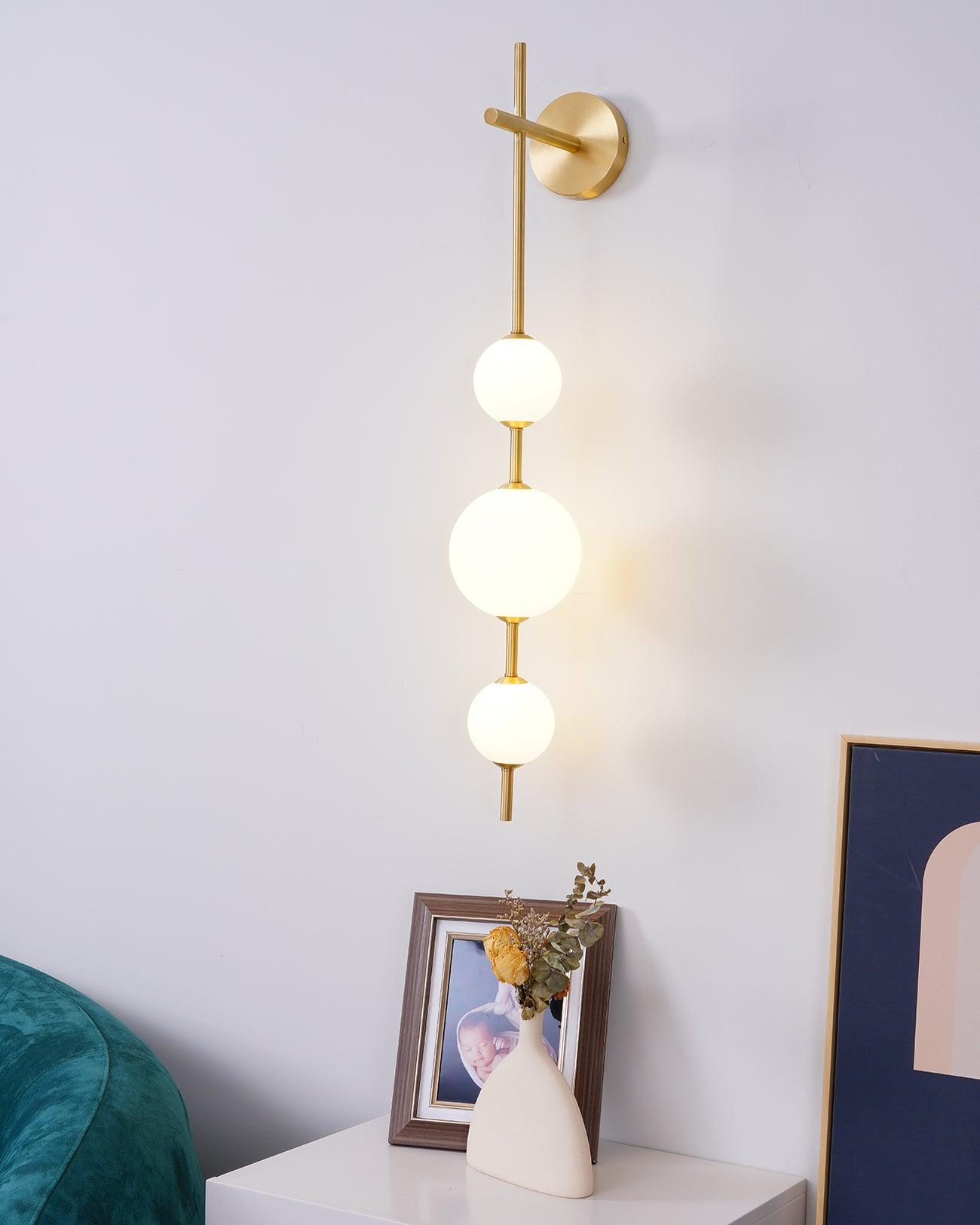 Ilraeia Vertical Globe Plug-in Wall Lamp - Neutralighting