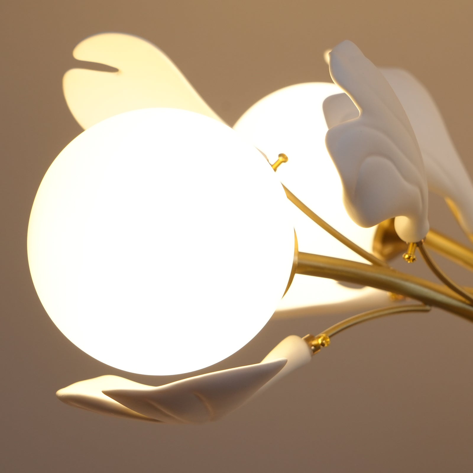 Gleam Chandelier en Verre Feuille de Ginkgo - Neutralighting