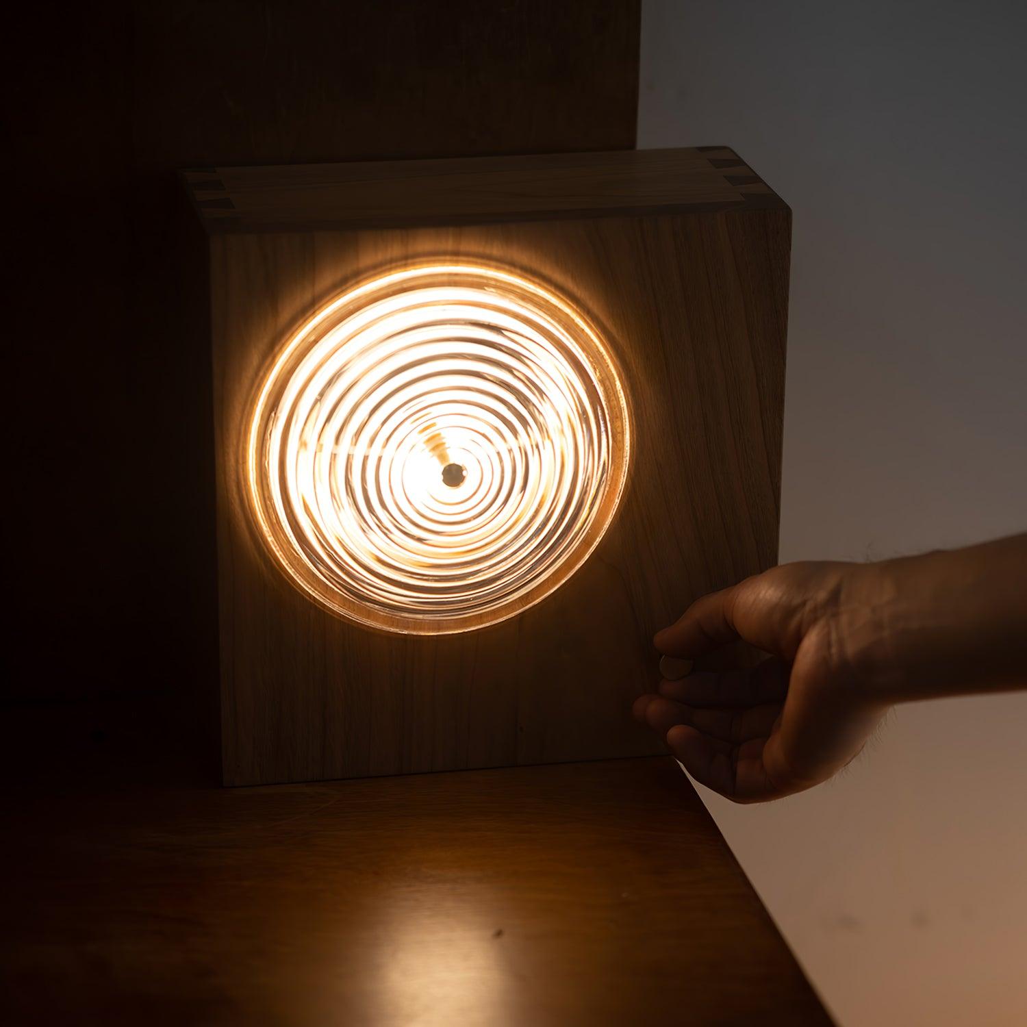 Echo Fashion Glass Wall Lamp - Neutralighting