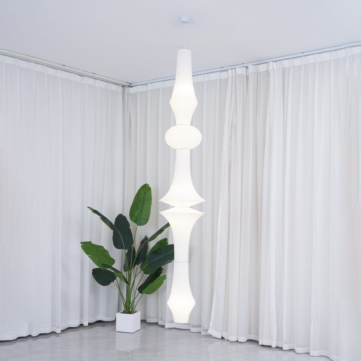 Faye Suspension Sculpturale Verticale en Papier
