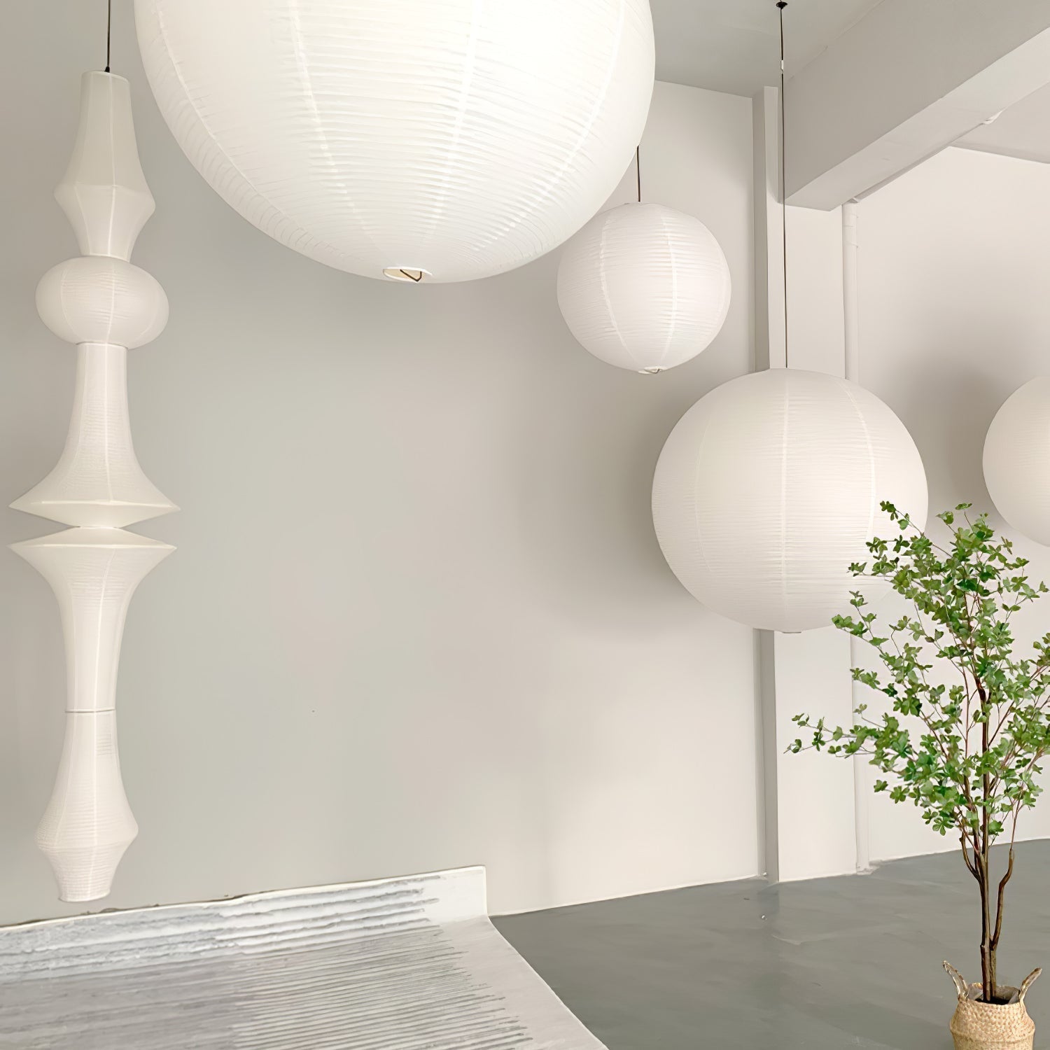 Faye Suspension Sculpturale Verticale en Papier
