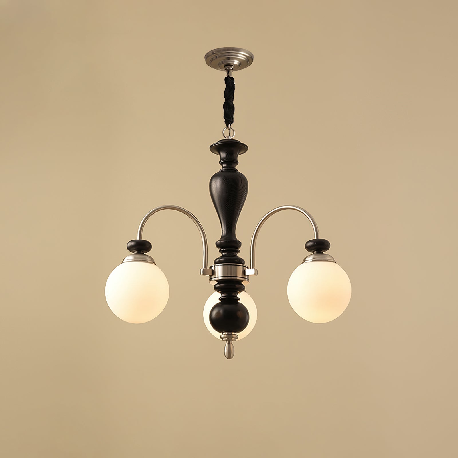 Solara Chandelier Classique en Bois et Laiton - Neutralighting