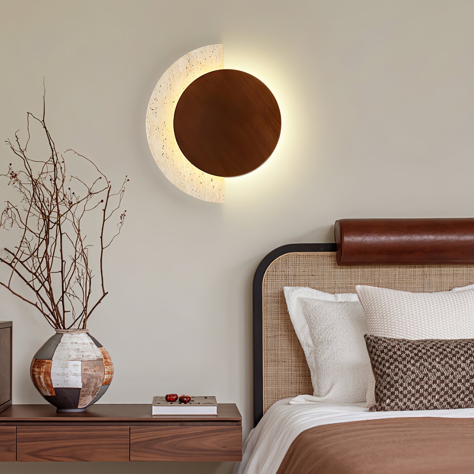 Coraeen Applique Murale Demi-Lune en Travertin - Neutralighting