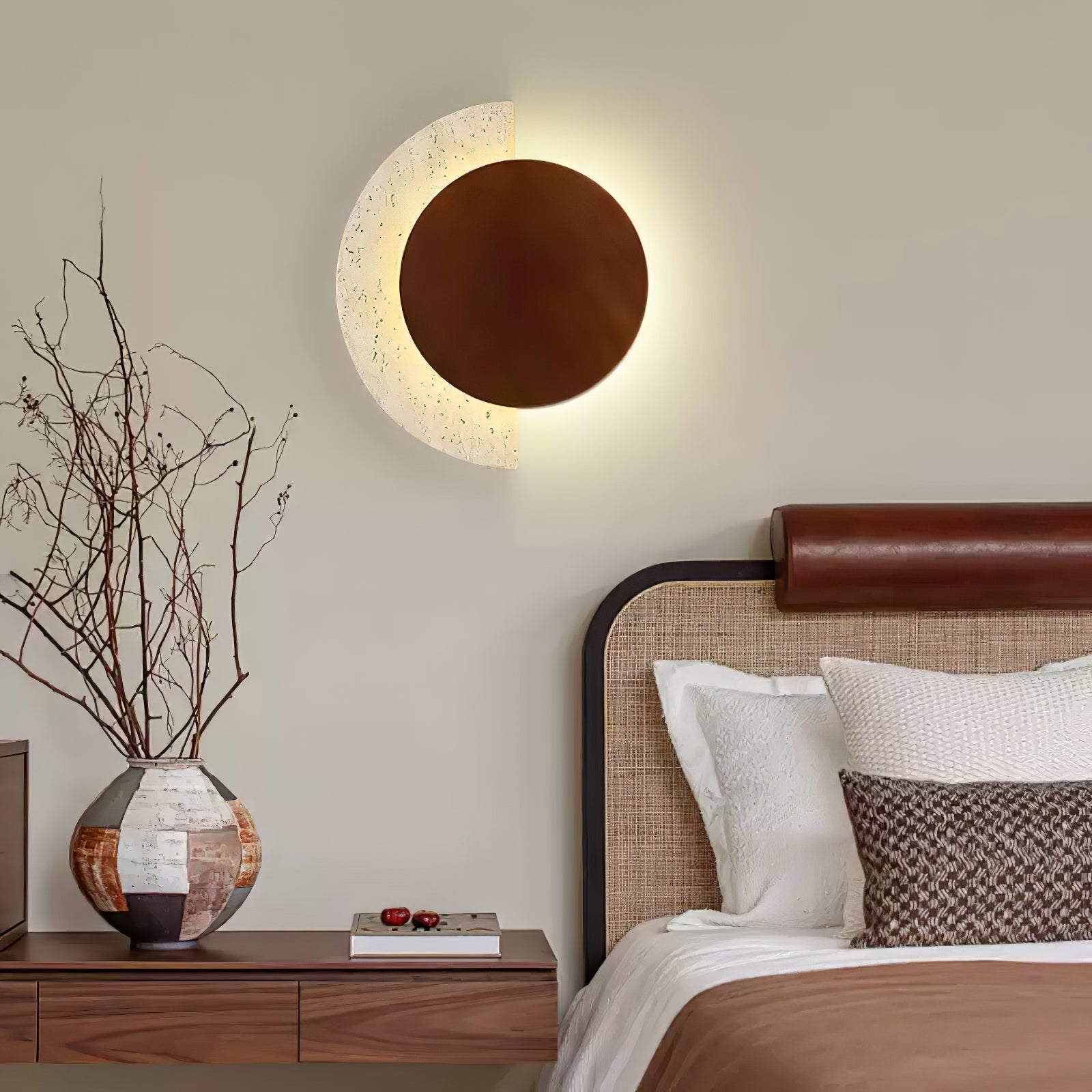 Coraeen Applique Murale Demi-Lune en Travertin - Neutralighting
