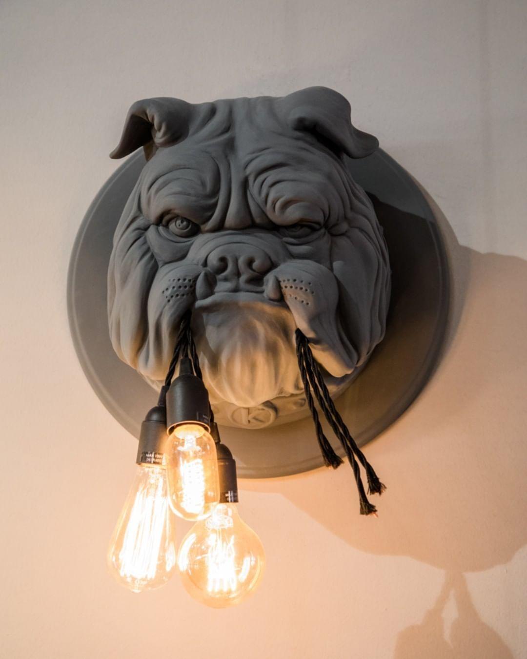 Lustra Applique Murale Sculpture Bulldog Fantaisiste - Neutralighting