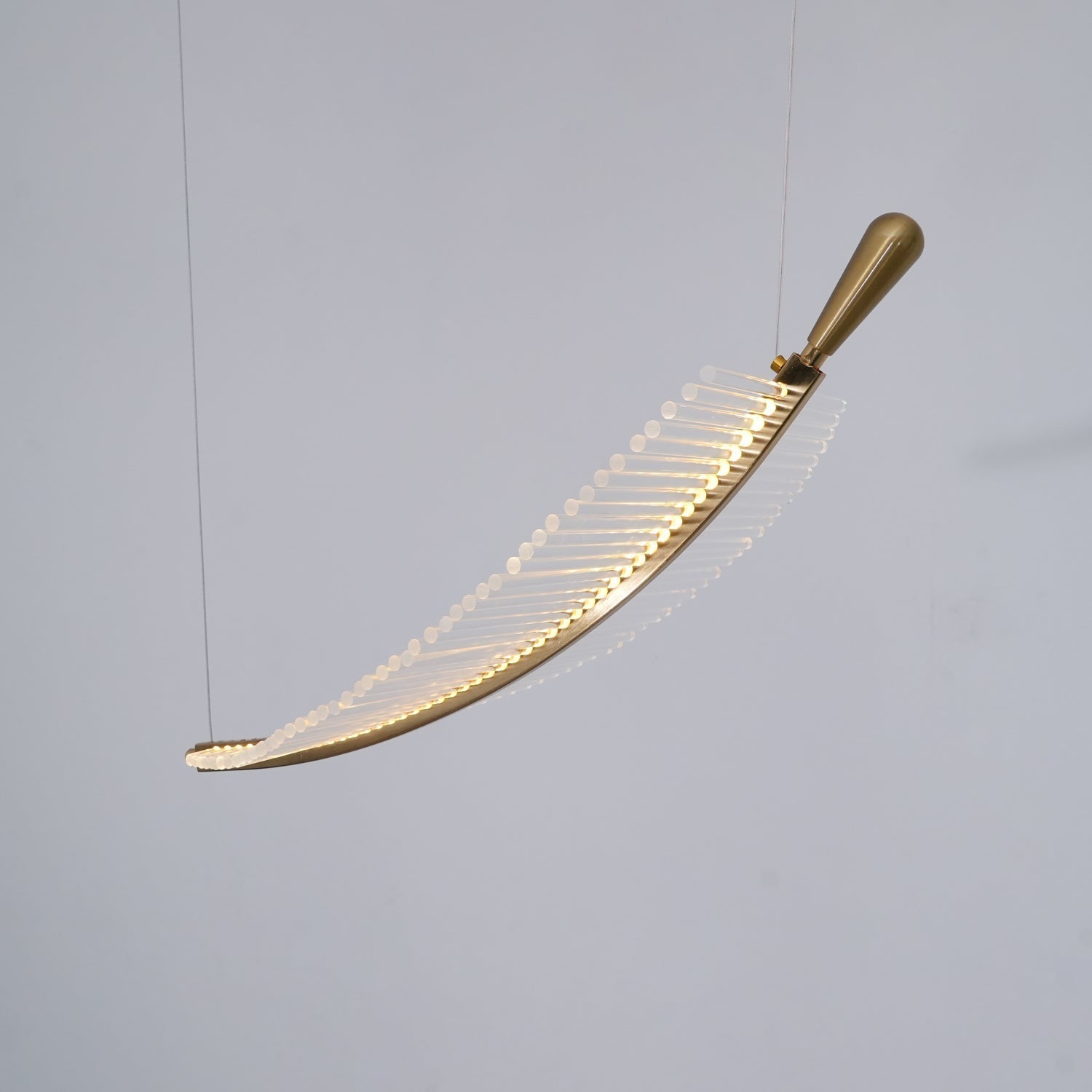 Lustra Chandelier Leaf Acrylic Gold Elegant Modern - Neutralighting