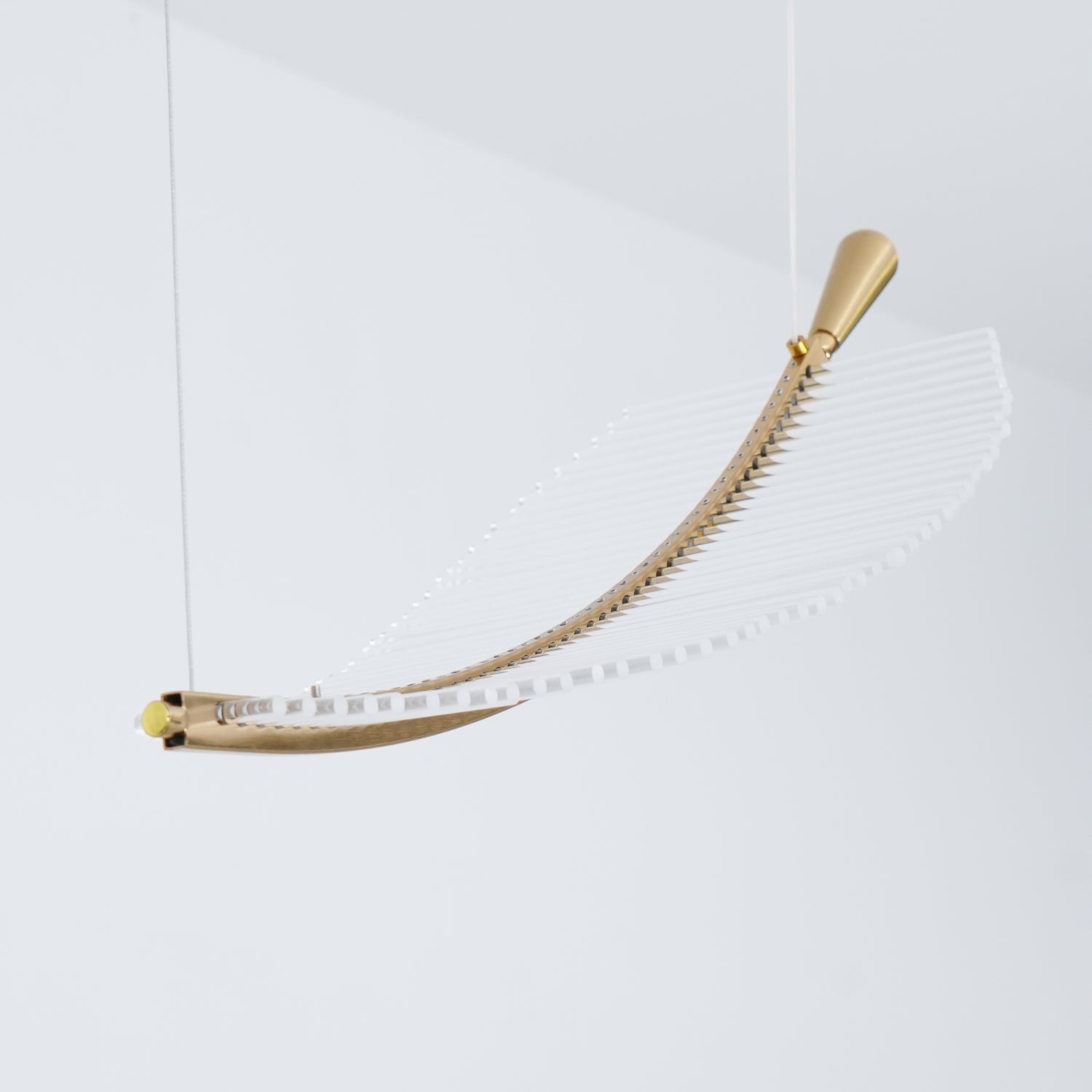 Lustra Chandelier Leaf Acrylic Gold Elegant Modern - Neutralighting