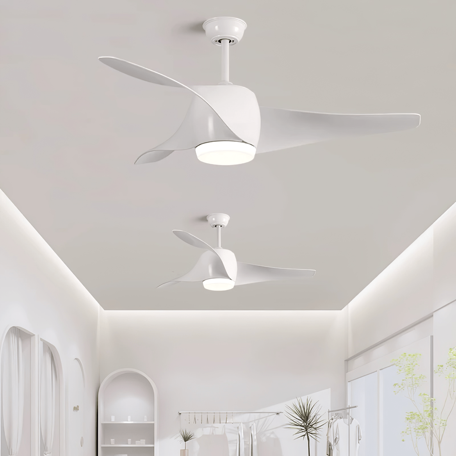 Plafonnier ventilateur AeroGlow éclairant une chambre.