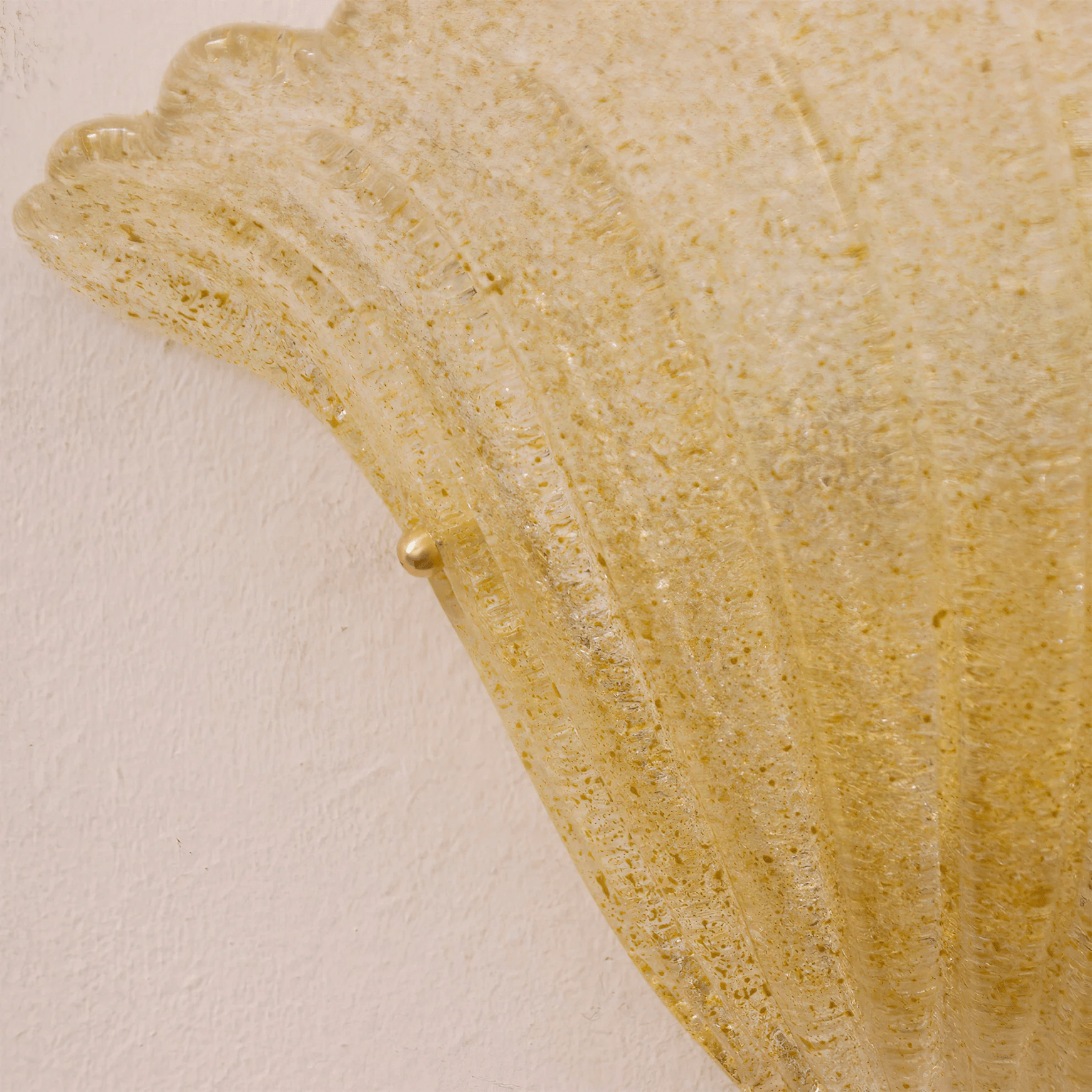 Aurora Wall Lamp Scallop Edge Textured Glass Elegant - Letslighting