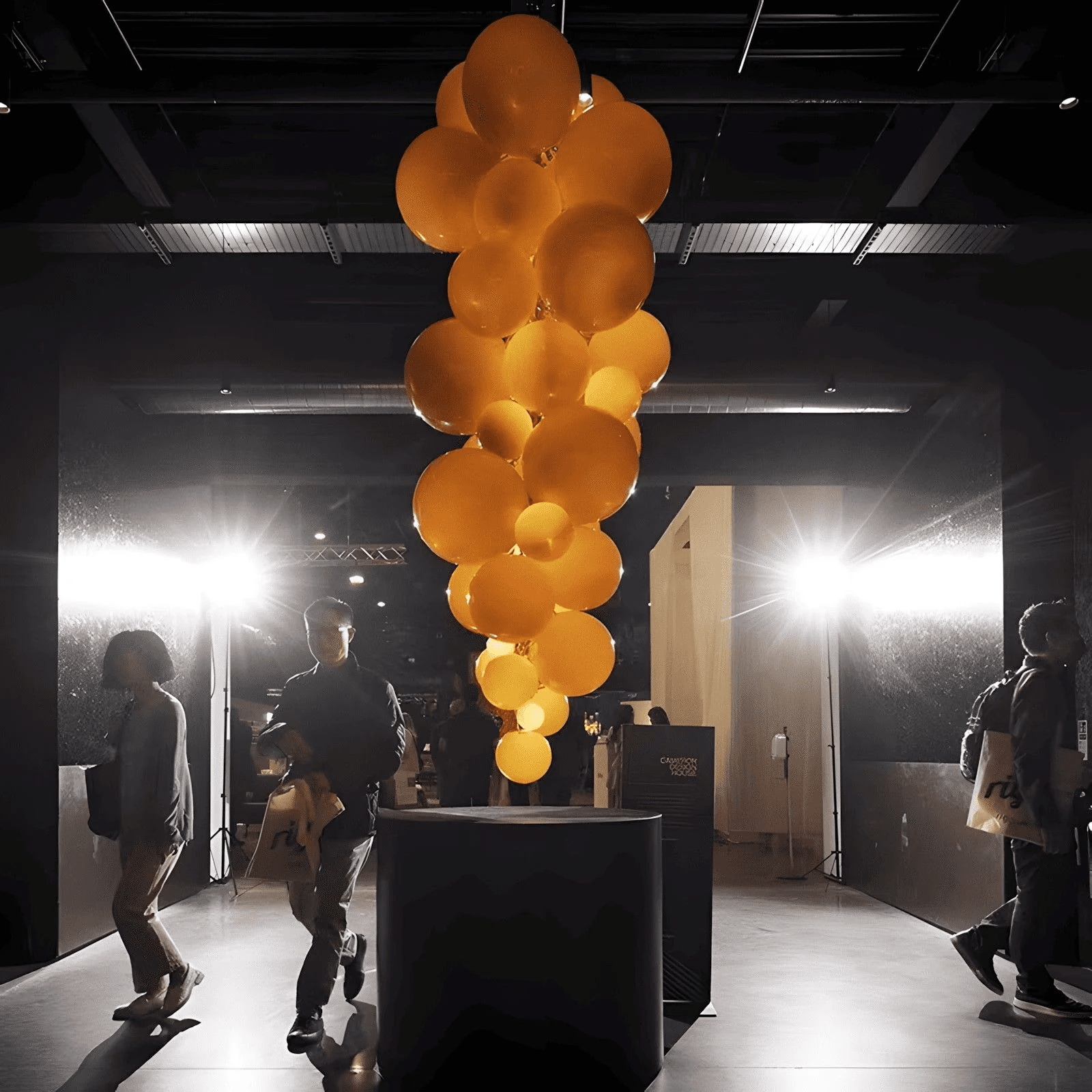 Aurora Chandelier En Verre De Murano Grappes De Raisins Art Déco - Neutralighting