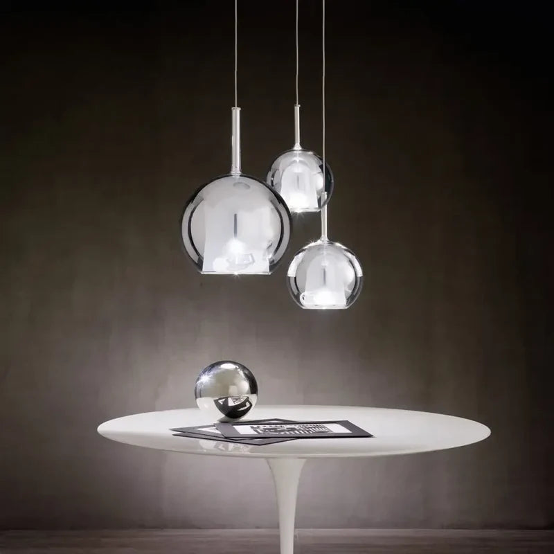 Valentina Moderne Sphère LED Suspension Verre Salle à Manger - Neutralighting