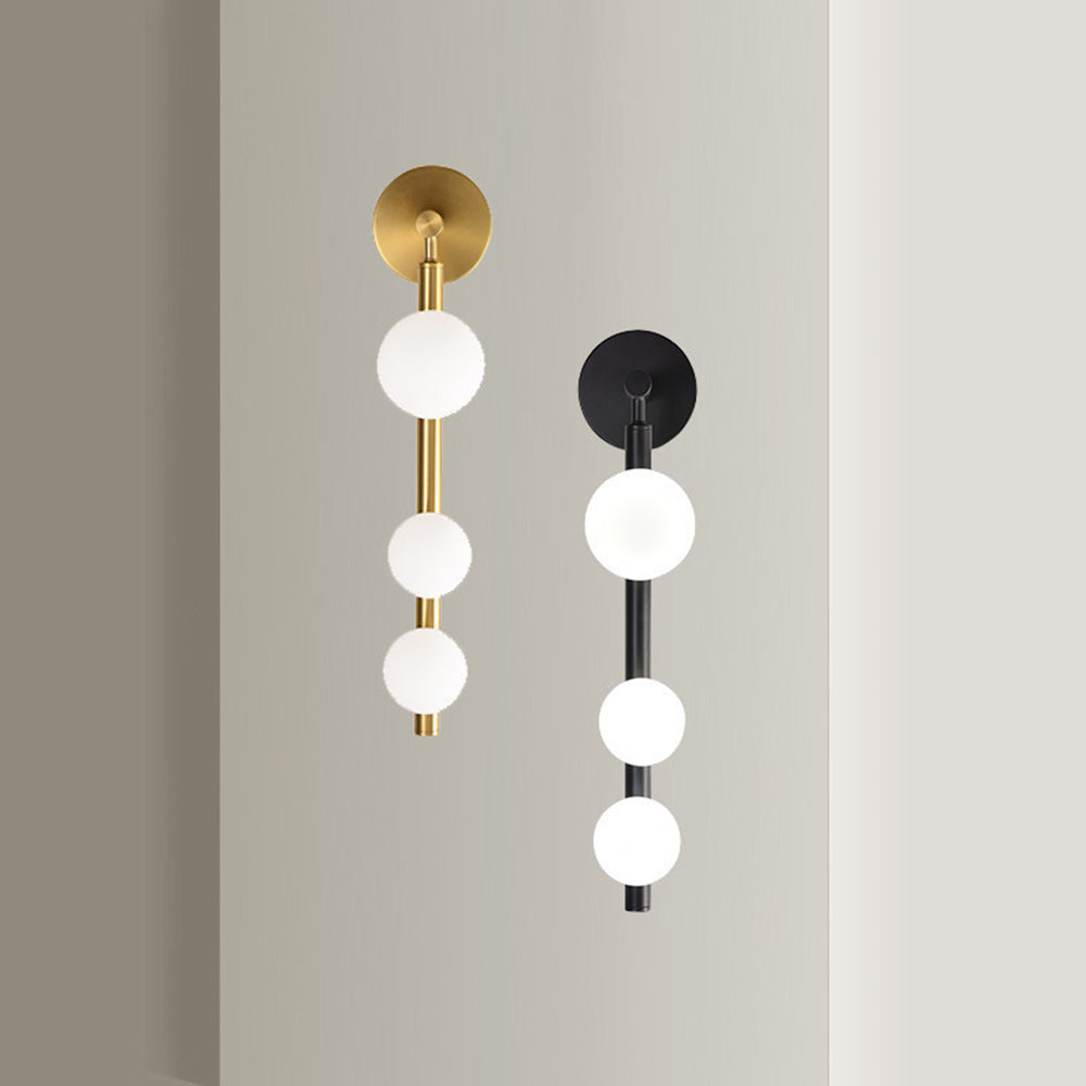 Valentina Applique Murale LED Sphérique Minimaliste Métal/Verre Or/Noir Salon/Chambre à Coucher - Neutralighting