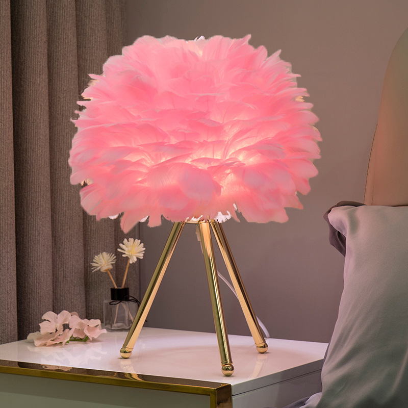 O'Moore Lampe de Table Fleur Nordique, Plume/Métal, Chambre - Neutralighting