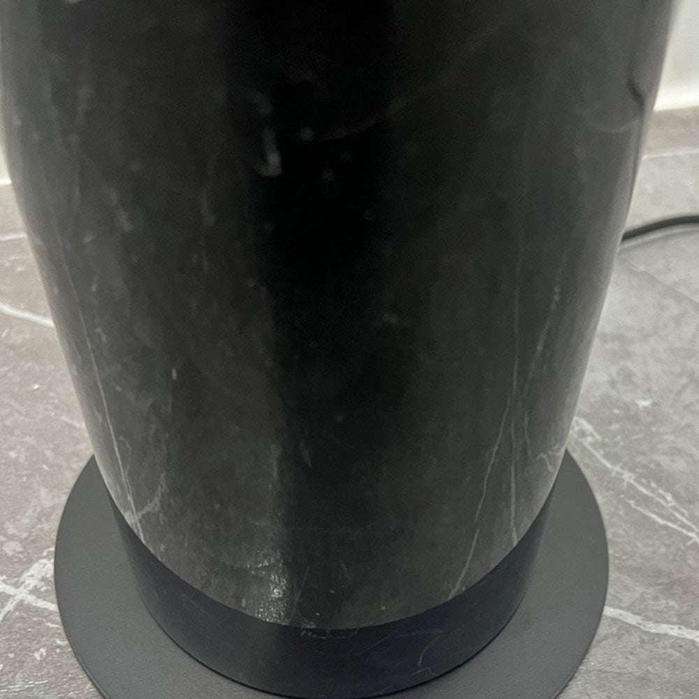 Mira Linéaire Design Lampadaire Globe Moderne Métal Noir Salon