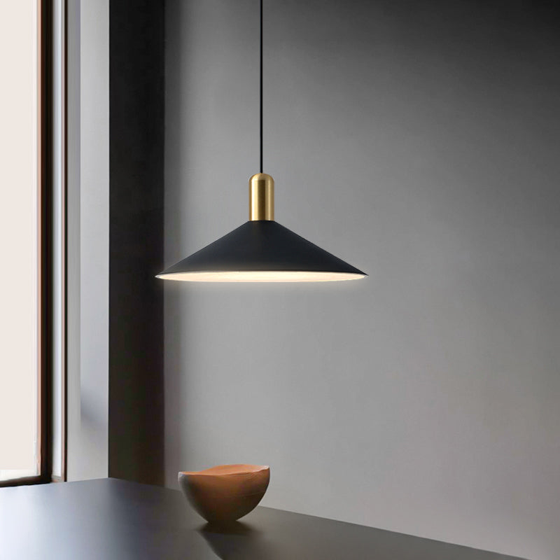 Arisha Suspension Moderne LED Acrylique/Métal, Noir/Blanc/Or, Salon - Neutralighting