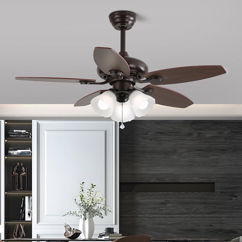 Plafonnier ventilateur Solara montrant le cadre métallique