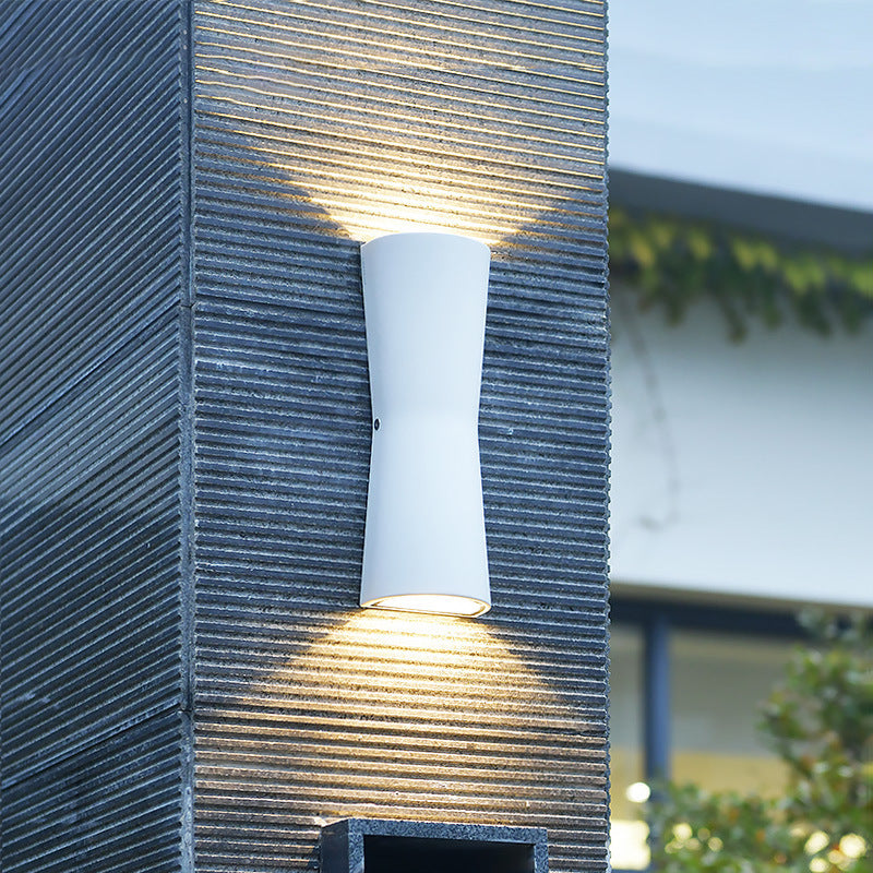 Laxor Applique Murale Torche Moderne Noir/Blanc. Balcon - Neutralighting