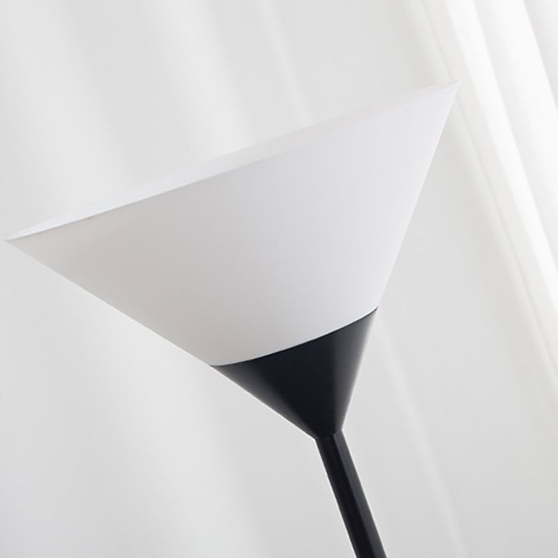 Valentina Moderne Tasse Lampadaire Multicolore Métal Acrylique
