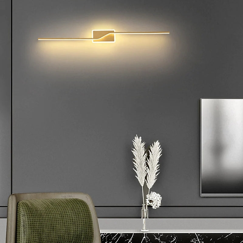 Arisha Applique Murale Linéaire Minimaliste, Métal, Or/Noir, Salle de Bain - Neutralighting