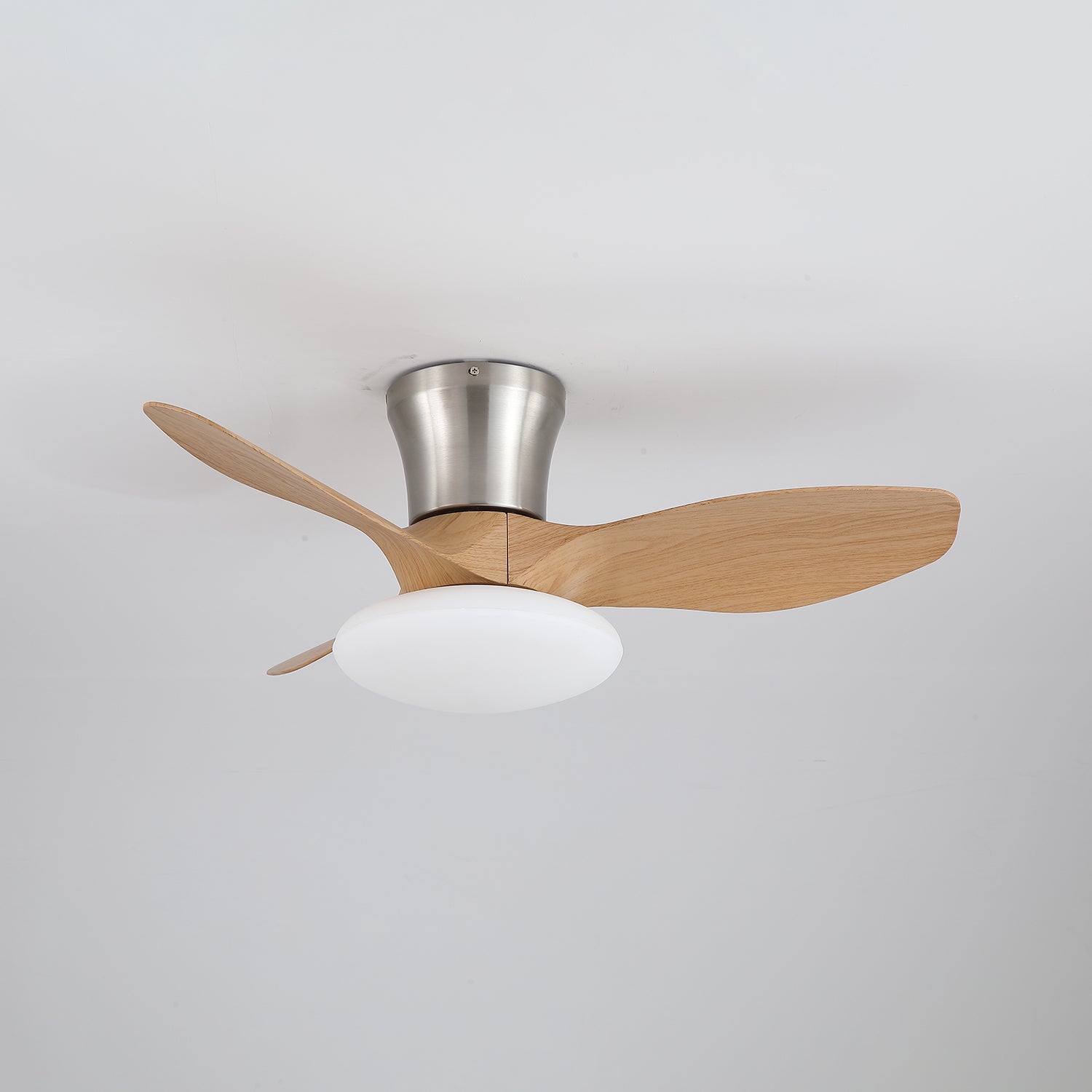 Plafonnier ventilateur Velora moderne en bois, détails des composants du moteur