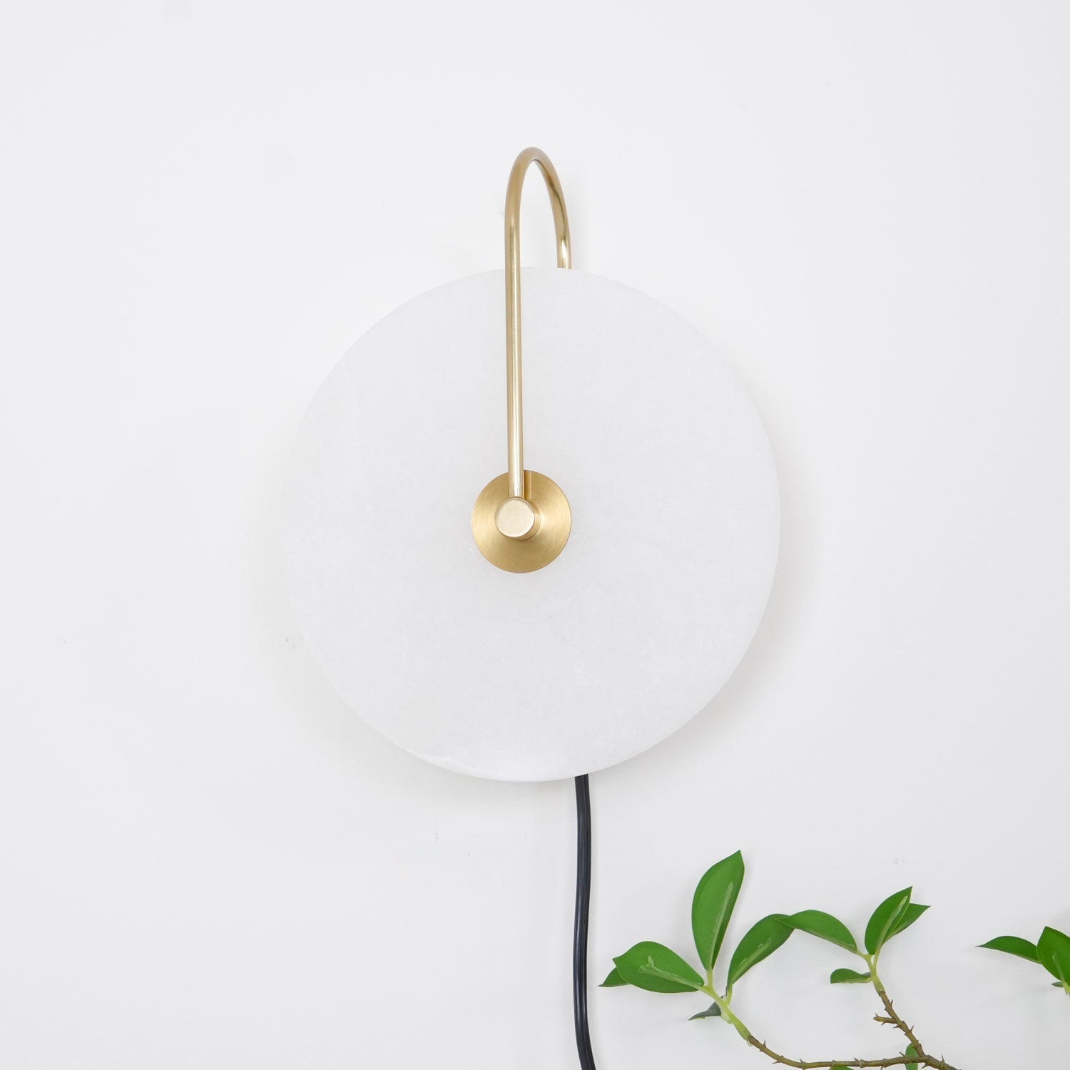 Ceraeyra Alabaster Globe Wall Light - Neutralighting