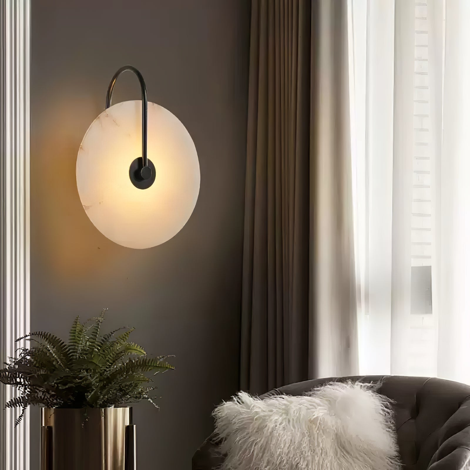 Ceraeyra Alabaster Globe Wall Light - Neutralighting