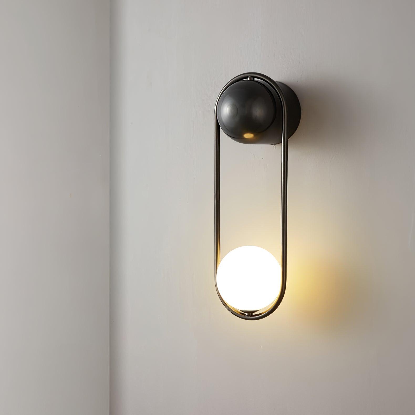 Virelli Applique Murale Cadre en Laiton en Forme de Boucle et Globe en Verre pour Art - Neutralighting