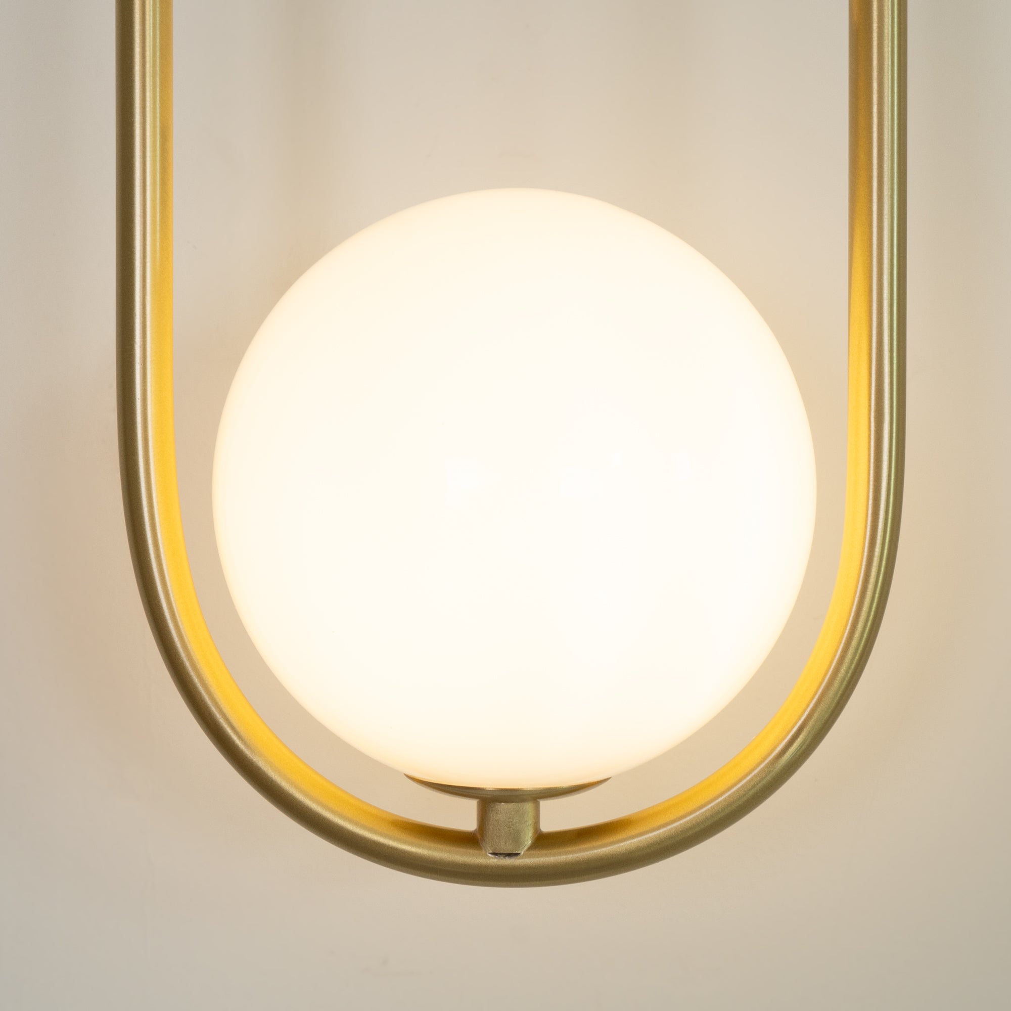Virelli Applique Murale Cadre en Laiton en Forme de Boucle et Globe en Verre pour Art - Neutralighting