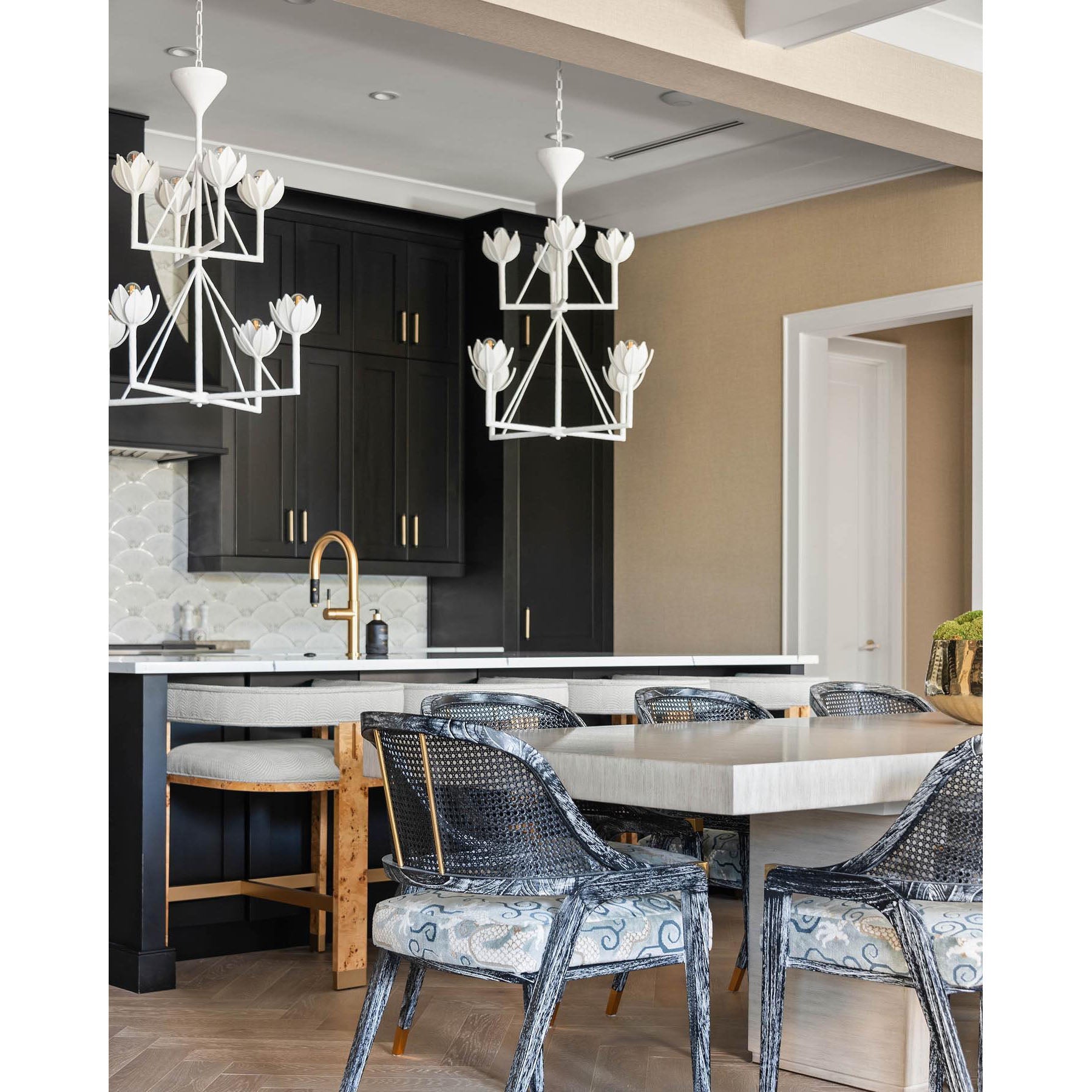 Alberto Modern Minimalist Floral Brass Chandelier - Lamp Copper