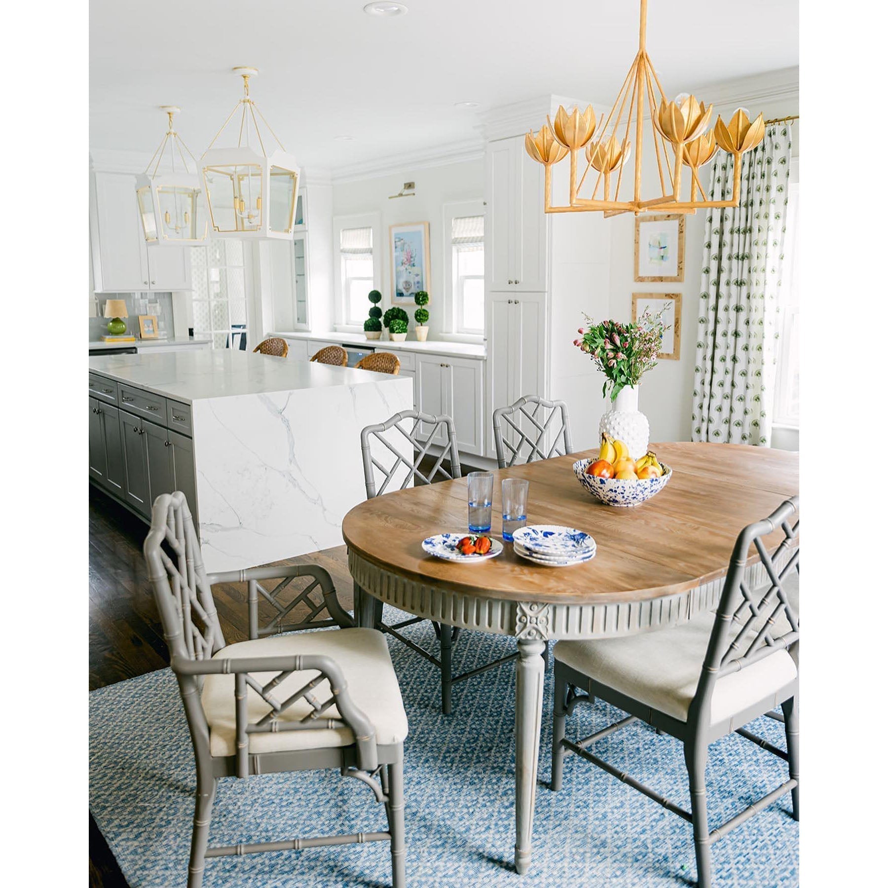 Ulmaris Floral Metal Chandelier - Blowlighting