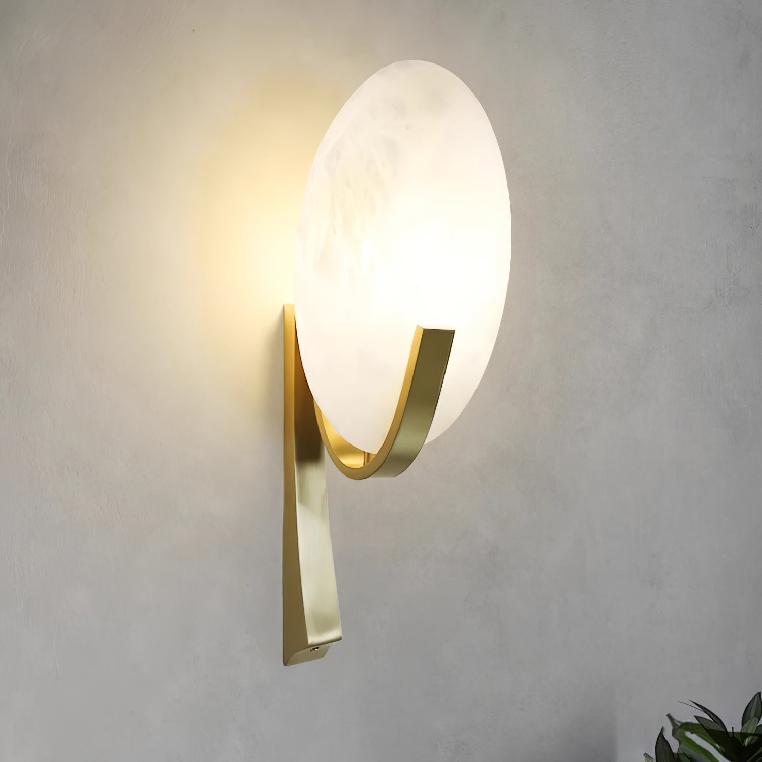Althea Minimalist Alabaster Wall Lamp - Neutralighting