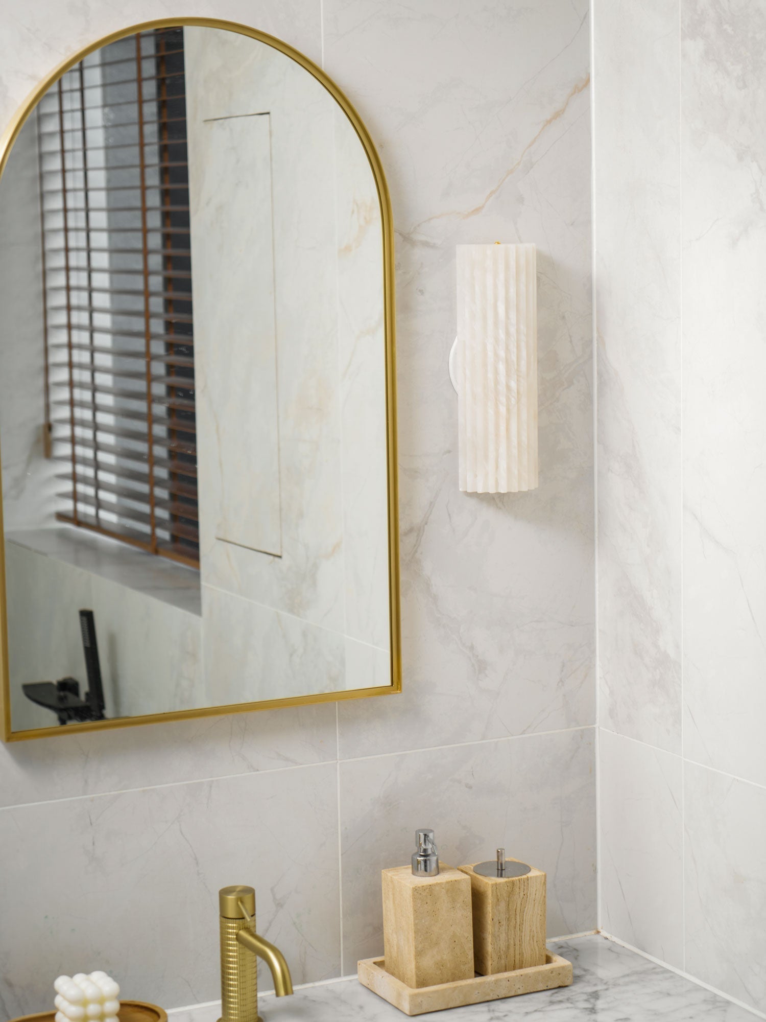 Orcarion Alabaster Wall Lamp - Letslighting