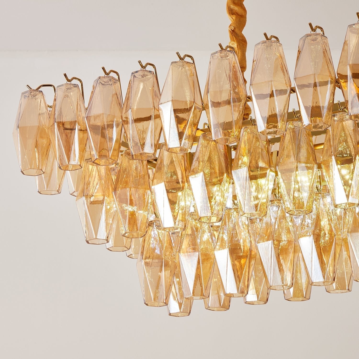 Aurora Chandelier Rectangulaire en Verre Prism Ambre Superposé - Neutralighting