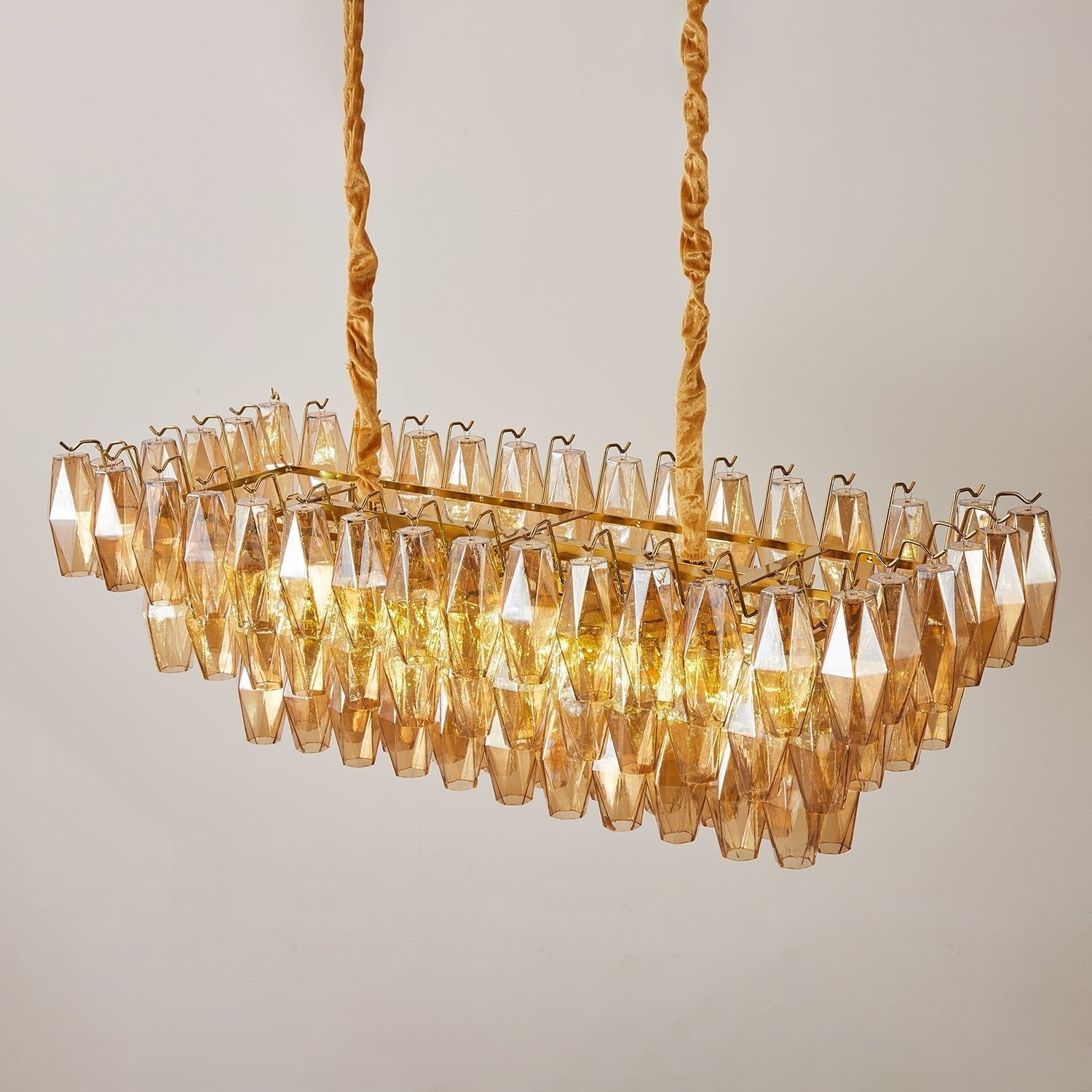 Aurora Chandelier Rectangulaire en Verre Prism Ambre Superposé - Neutralighting