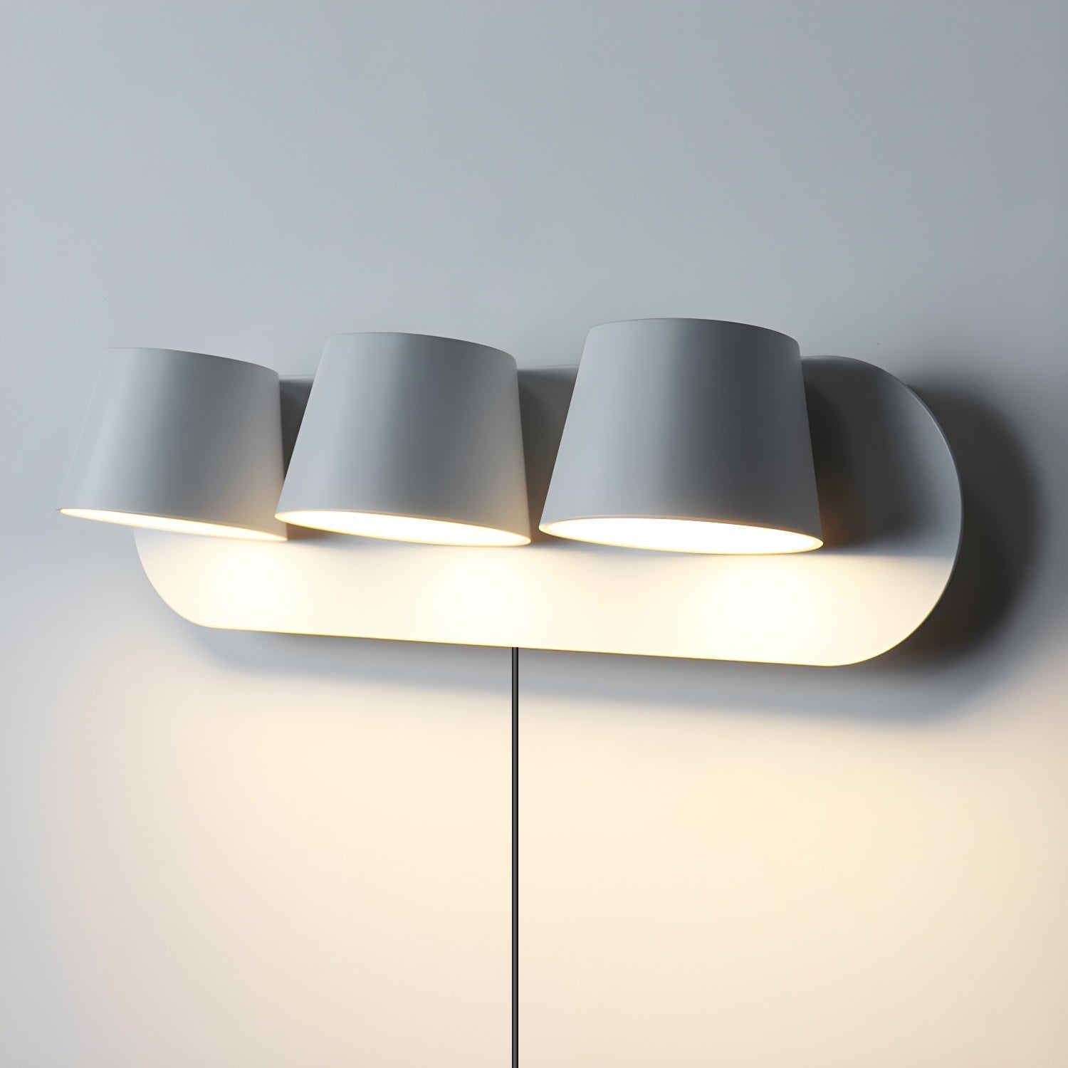 Aurlaeir Adjustable Plug-in Wall Lamp - Neutralighting