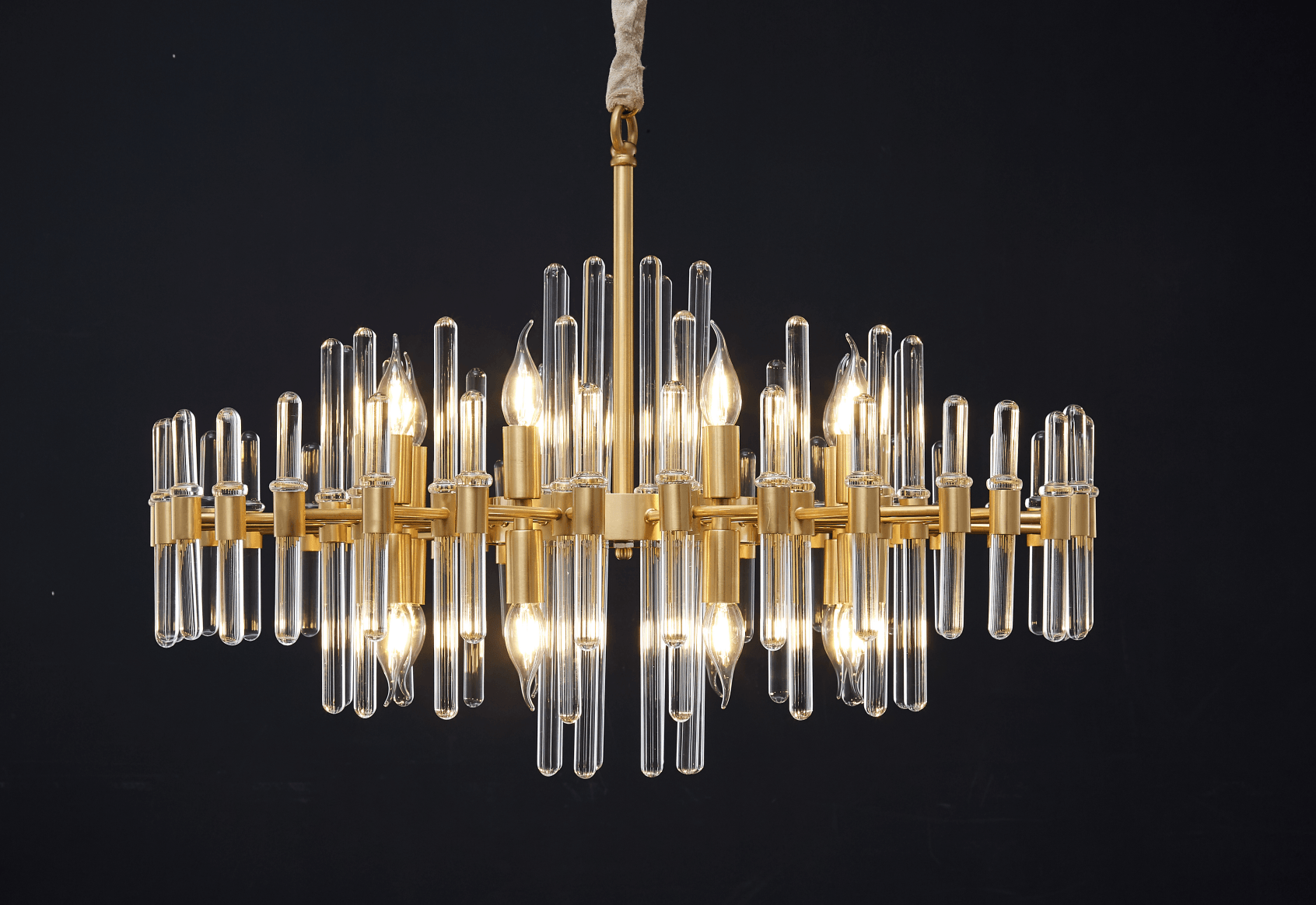 Solara Chandelier en Laiton Antique de Luxe - Neutralighting