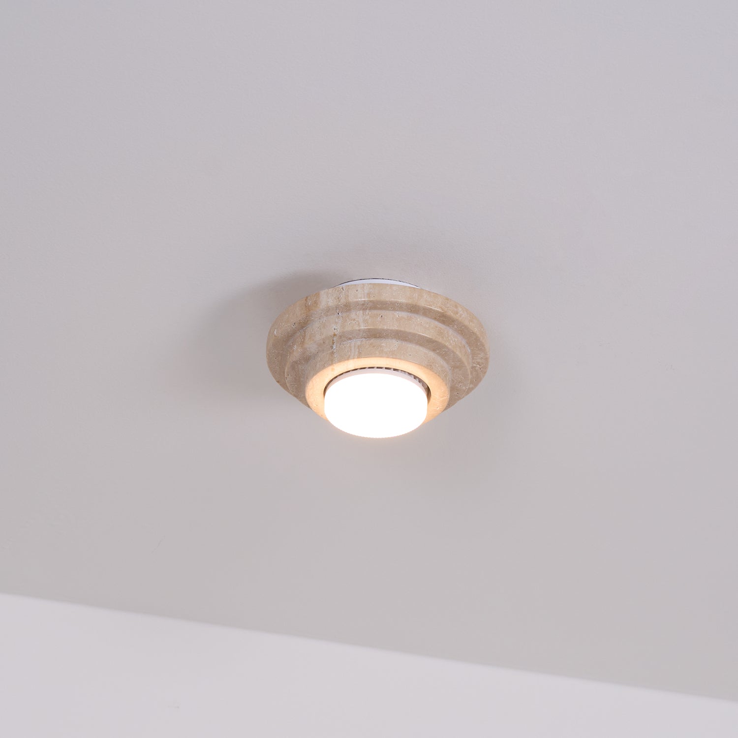 Zadoraris Plafonnier à Disques Superposés en Travertin - Neutralighting