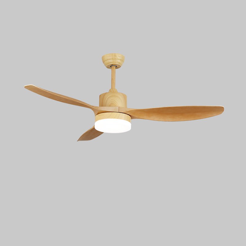 Plafonnier ventilateur Arysen minimaliste en bois, présentant la tige de suspension réglable