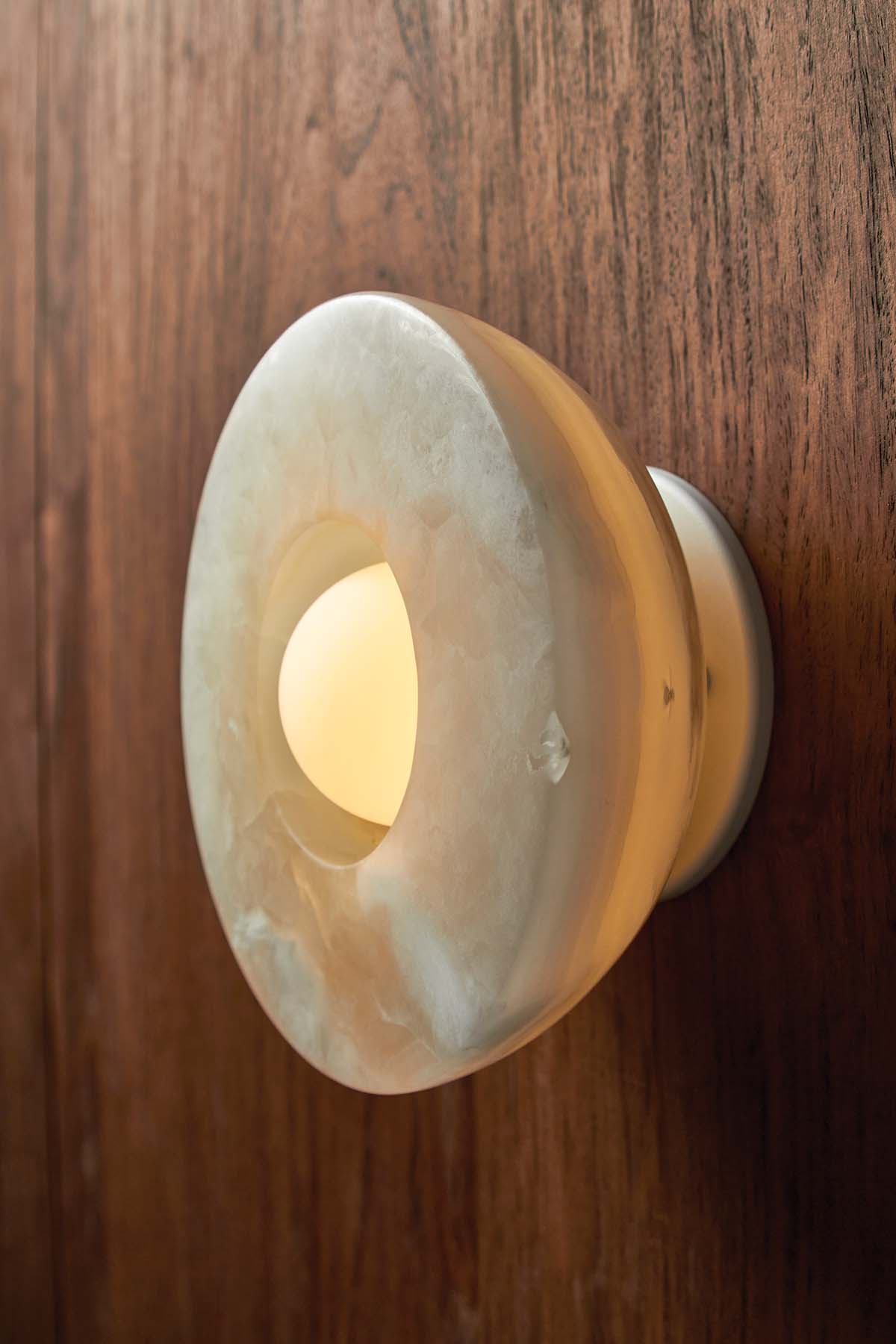 Ildvuvyo Surface Modern Minimalist Glass Metal Sconce Wall Lamp - Lamp Copper