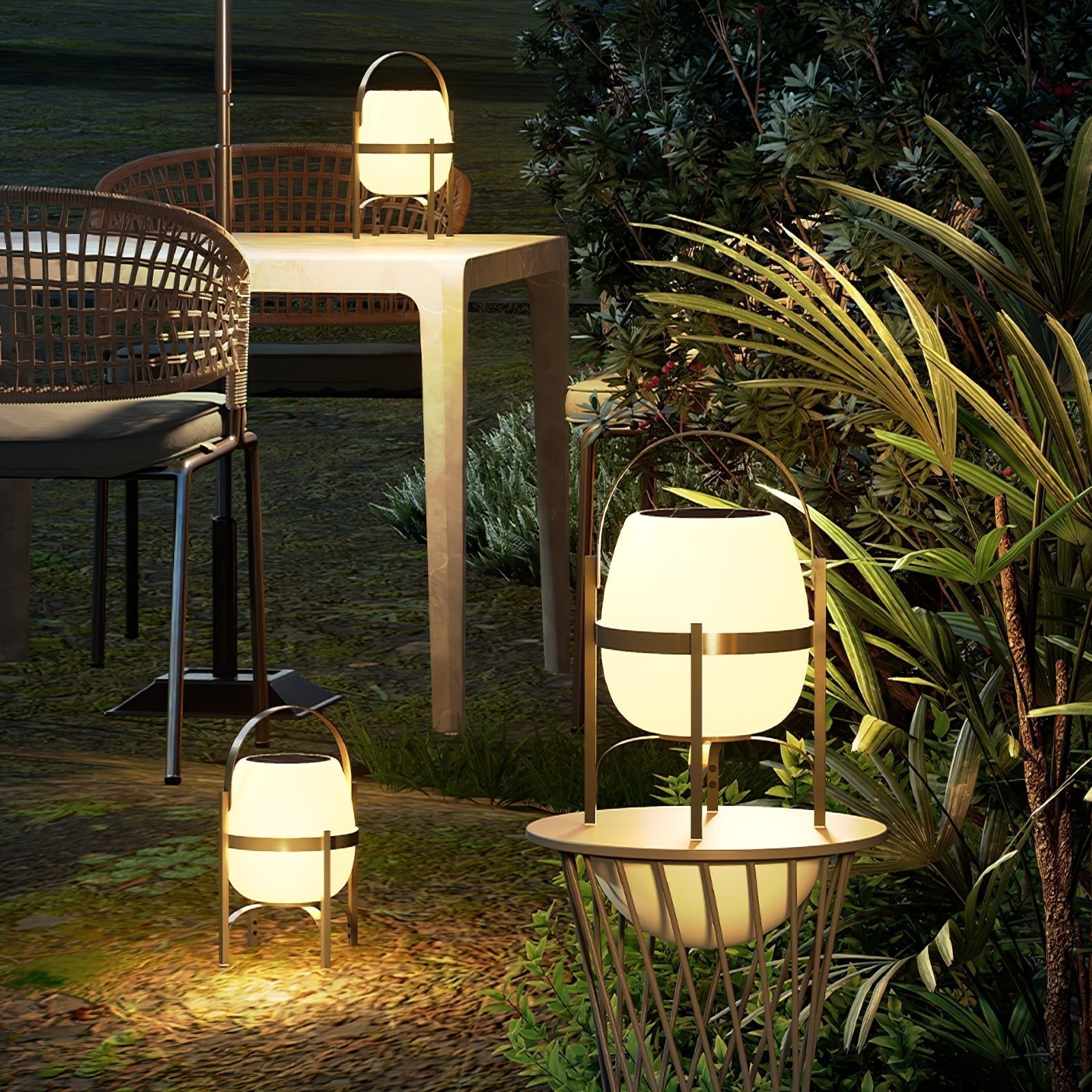 Auren Lantern Outdoor Lamp - Blowlighting