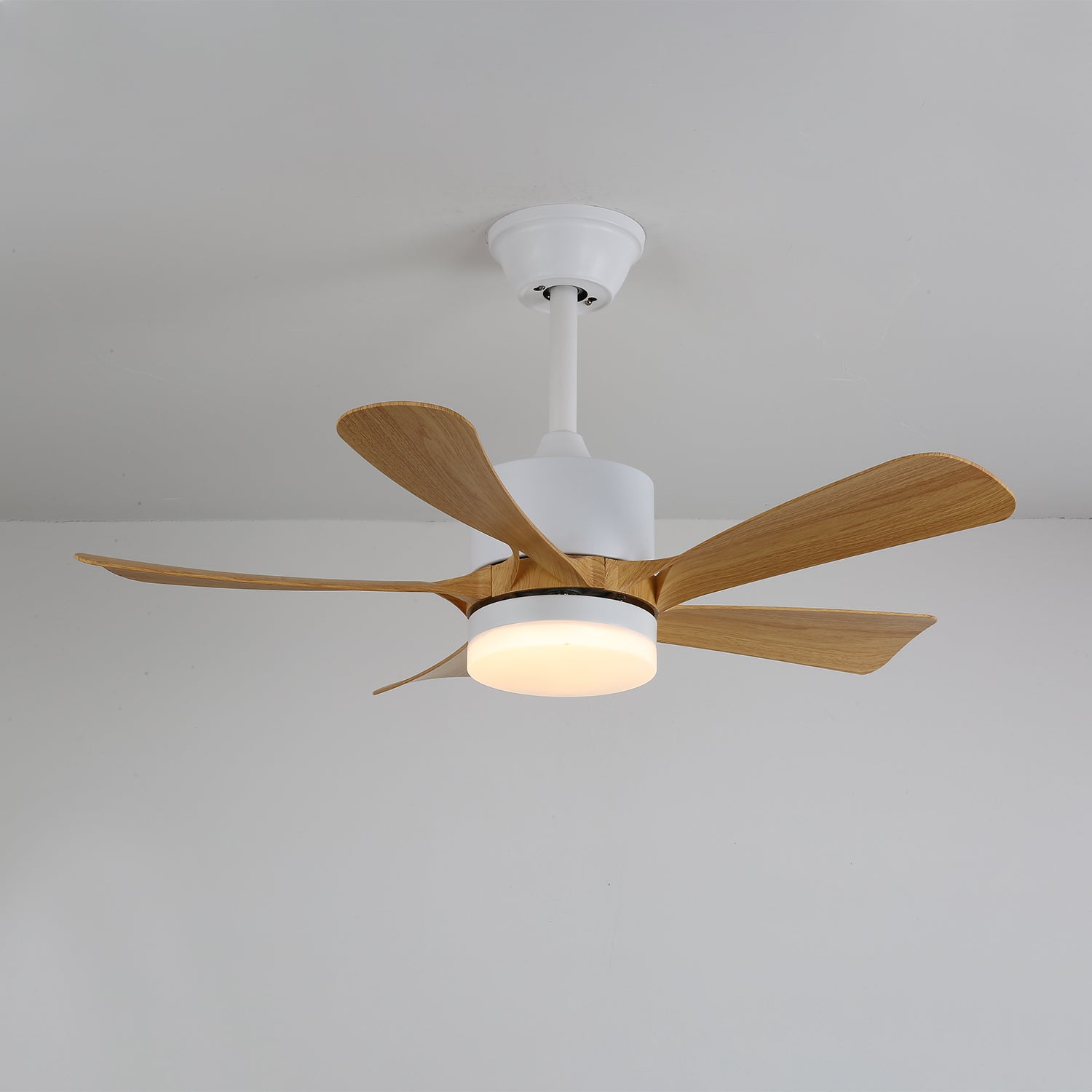 Plafonnier Ventilateur Sylven Moderne en Bois, lumière éteinte