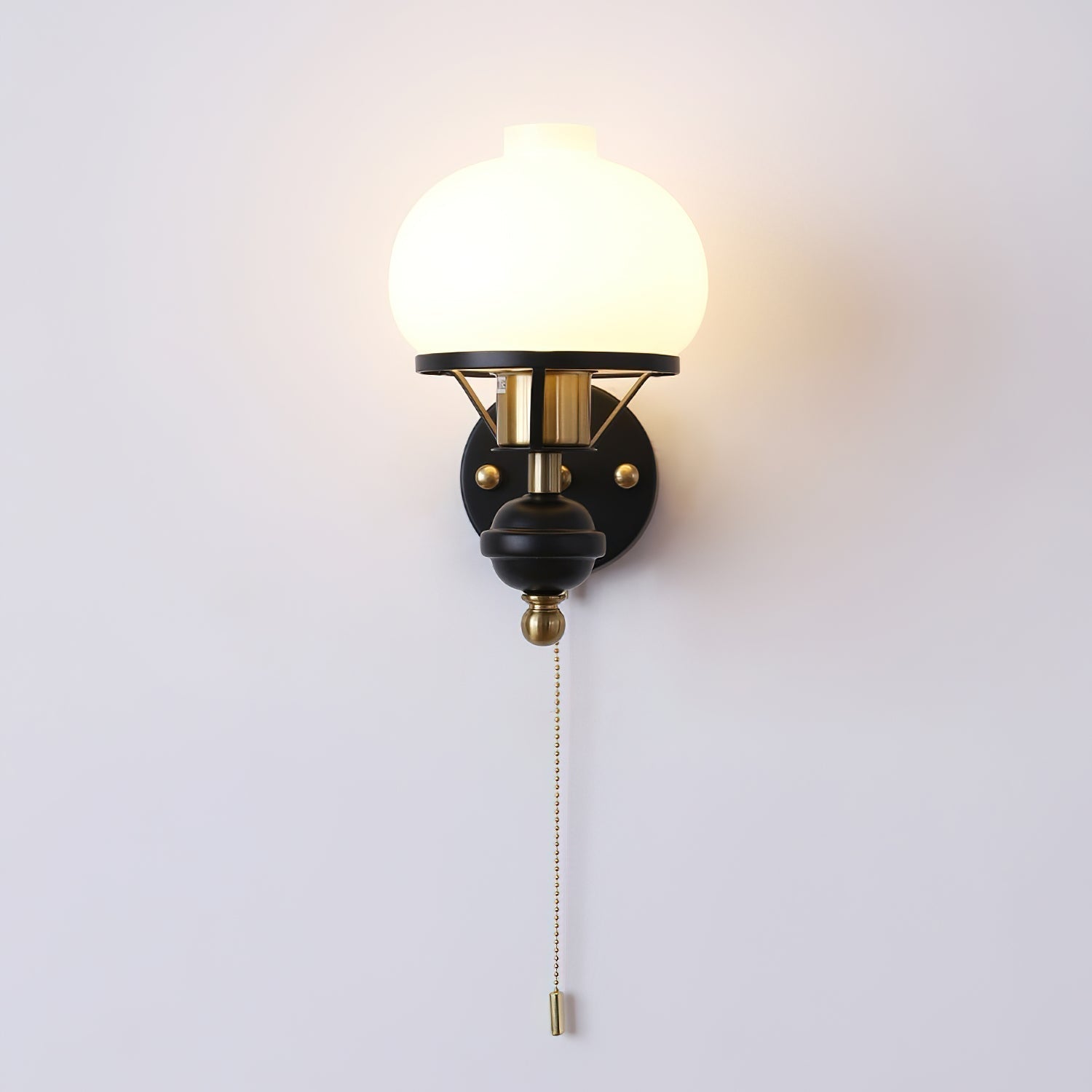 Aurum Applique Murale Noire Avec Interrupteur À Chaînette - Neutralighting