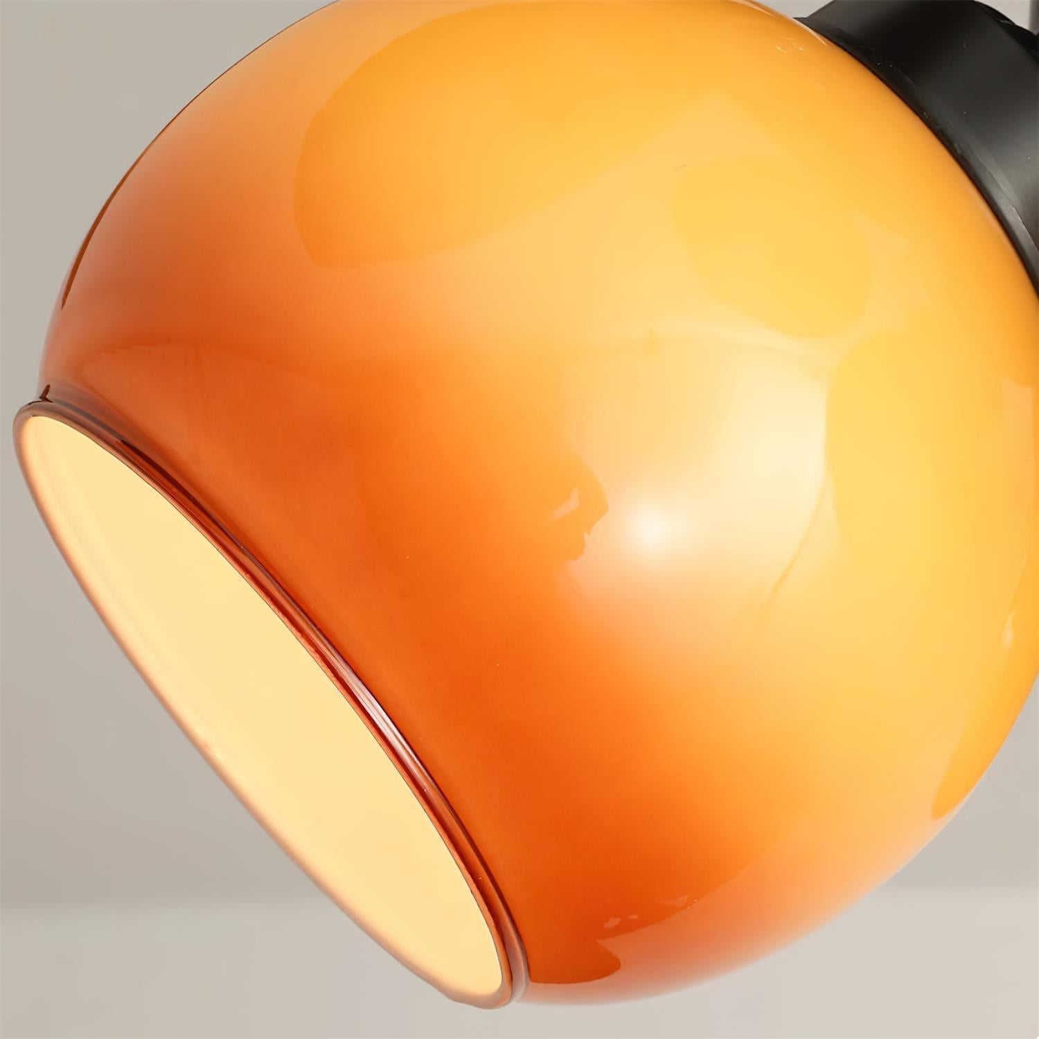 Image d'ambiance du plafonnier ventilateur Nerina tropical dans un intérieur contemporain