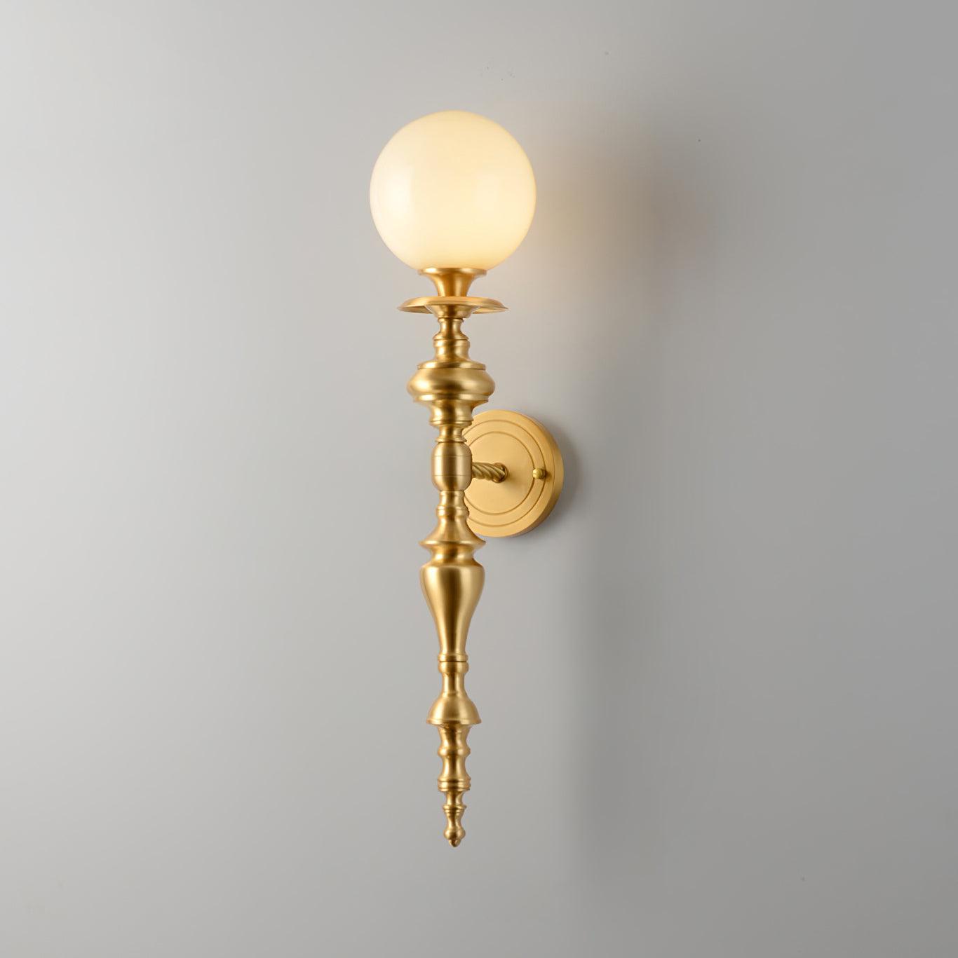 Nara Applique Murale Classique Élégante en Laiton - Neutralighting