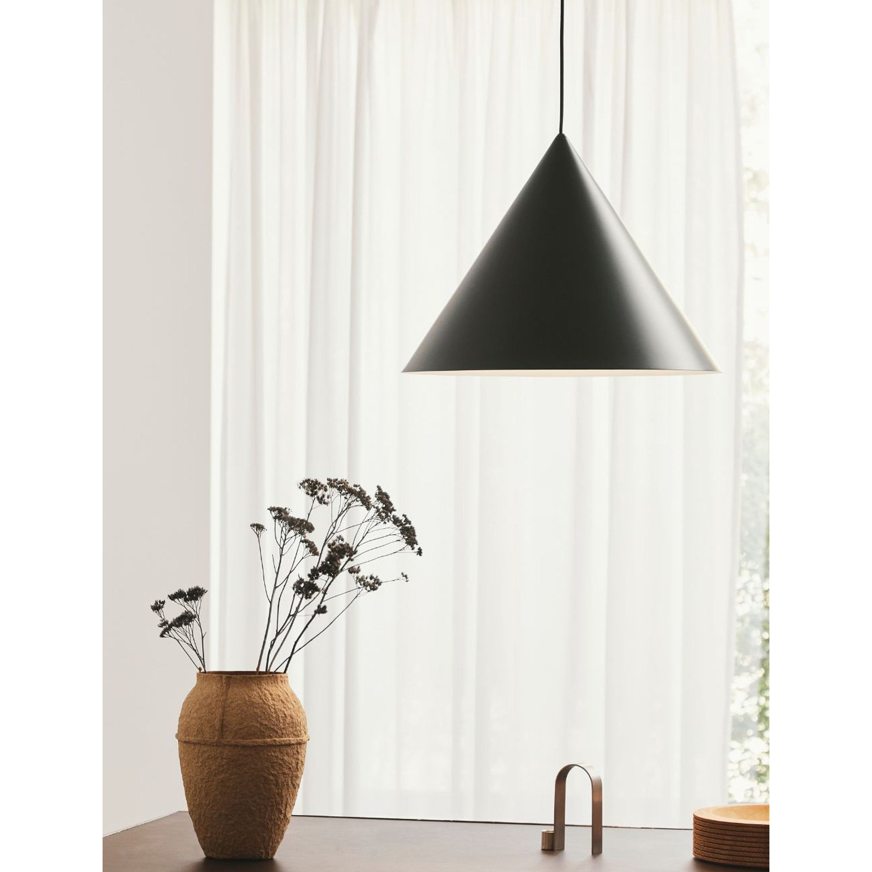 Caeluvyu Moderne Minimaliste Sombre Métal Suspension - Neutralighting